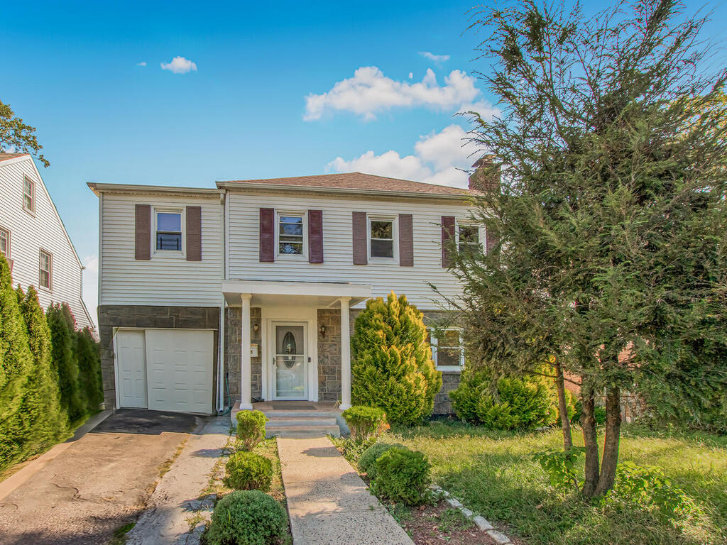 Yonkers, New York, 10704, United States, 4 Bedrooms Bedrooms, ,4 BathroomsBathrooms,Residential,For Sale,1977850