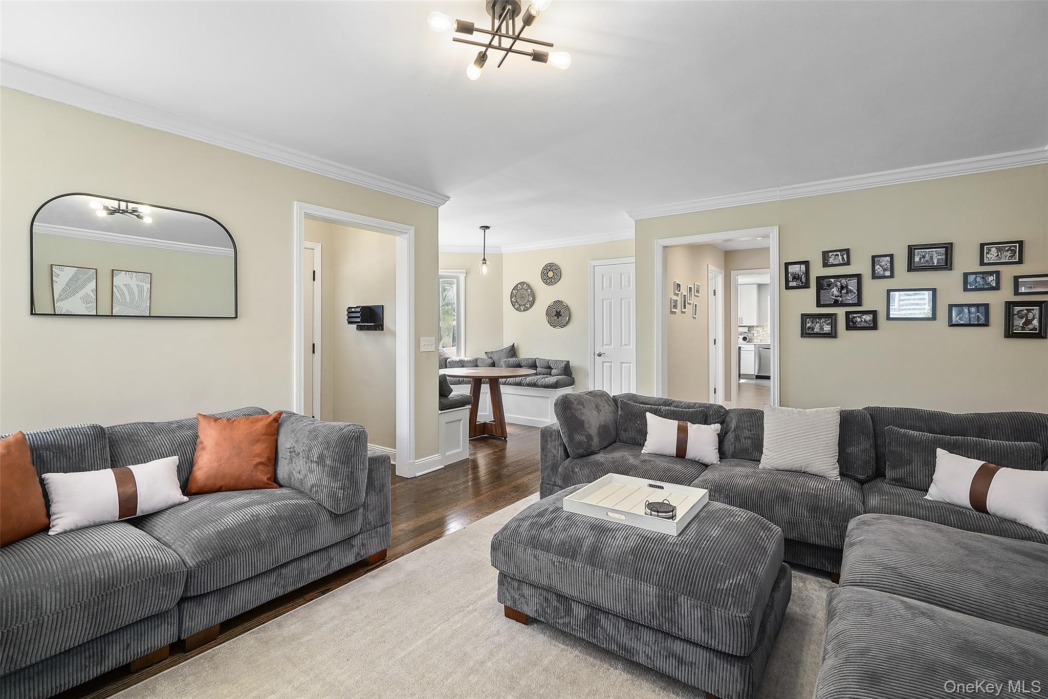 White Plains, New York, 10603, United States, 3 Bedrooms Bedrooms, ,3 BathroomsBathrooms,Residential,For Sale,1933056