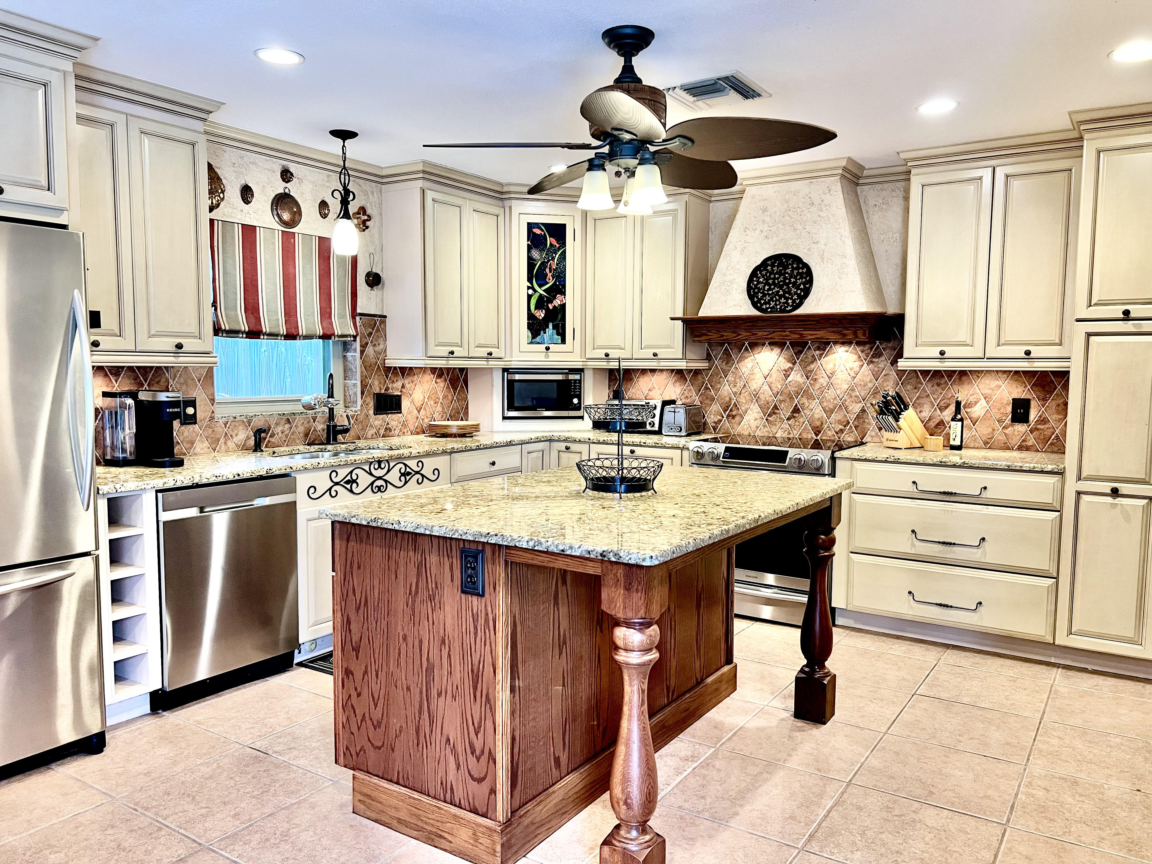 Clearwater, Florida, 33759, United States, 3 Bedrooms Bedrooms, ,2 BathroomsBathrooms,Residential,For Sale,1888800
