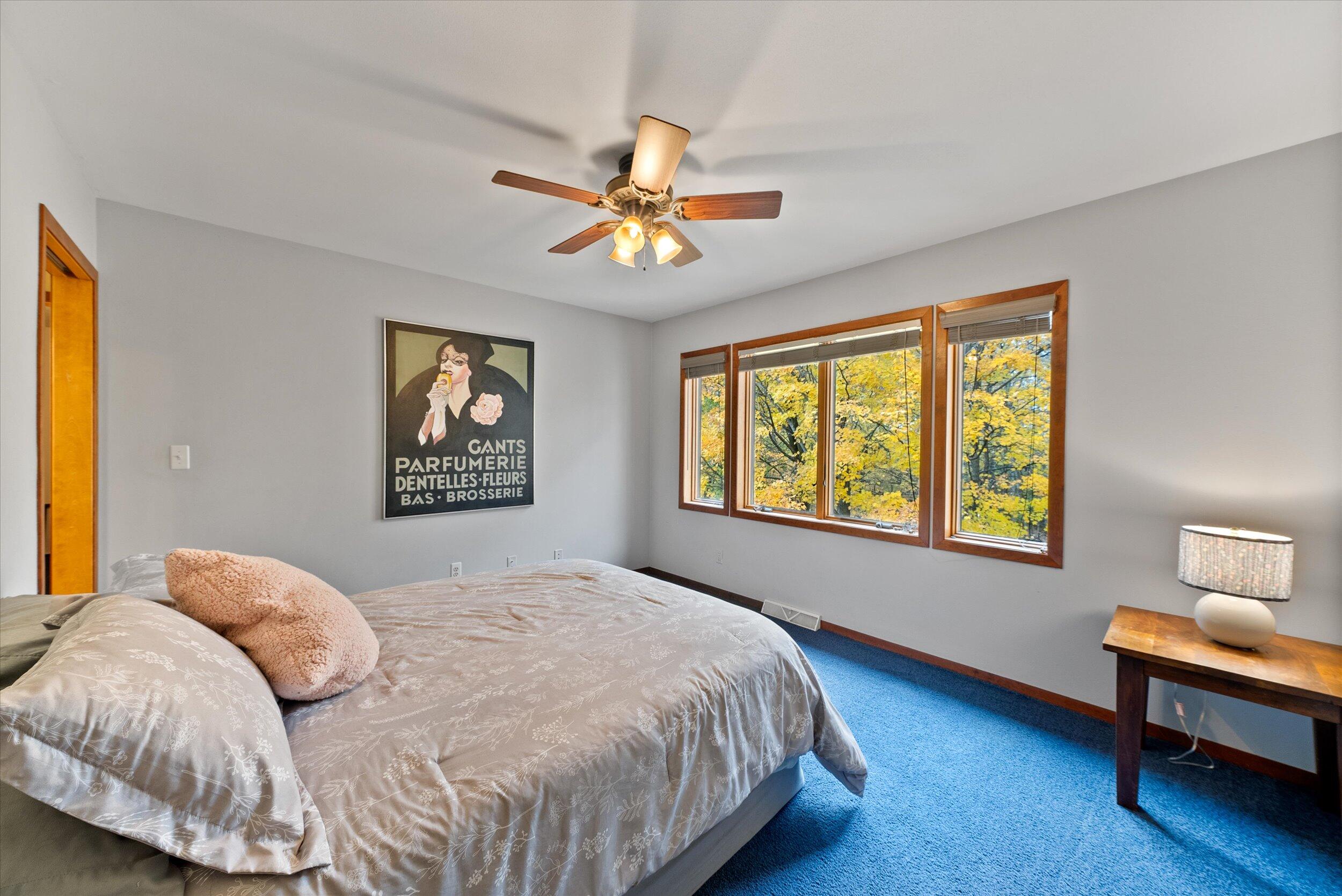 Grafton, Wisconsin, 53024, United States, 4 Bedrooms Bedrooms, ,6 BathroomsBathrooms,Residential,For Sale,1989565