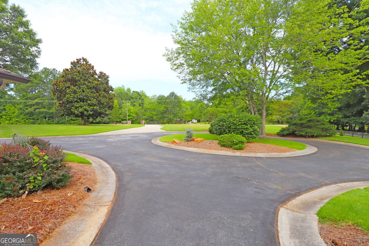 Buchanan, Georgia, 30113, United States, 5 Bedrooms Bedrooms, ,4 BathroomsBathrooms,Residential,For Sale,1876886