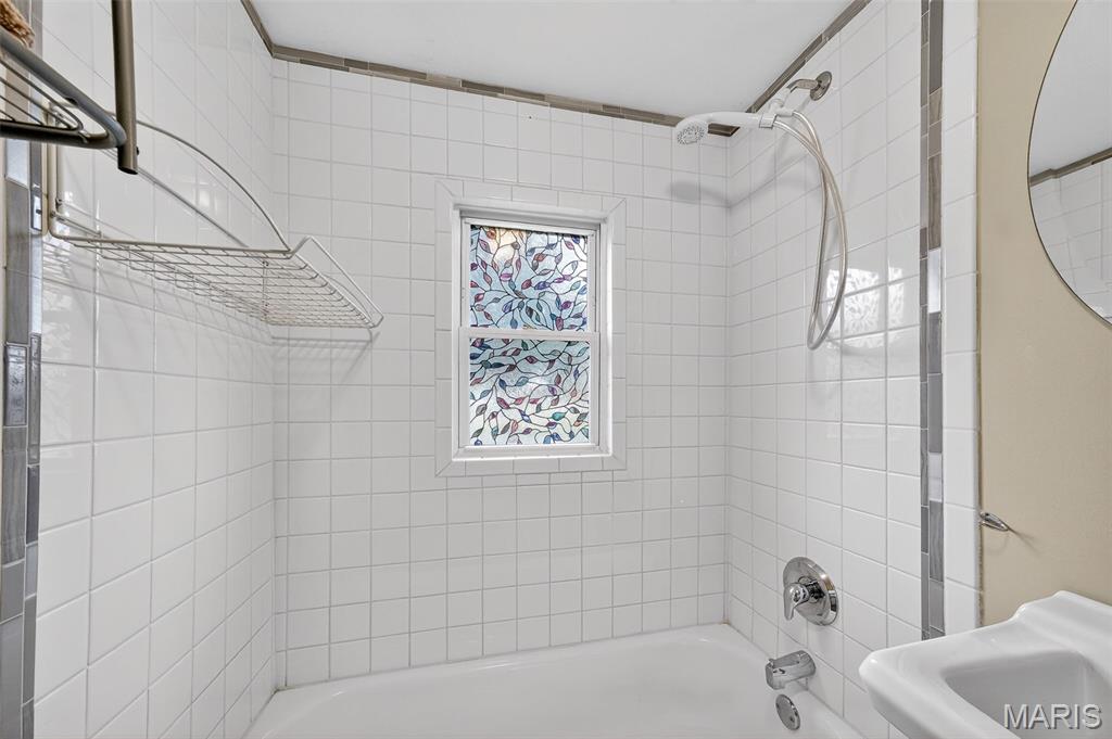 Foristell, Missouri, 63348, United States, 3 Bedrooms Bedrooms, ,2 BathroomsBathrooms,Residential,For Sale,1992000