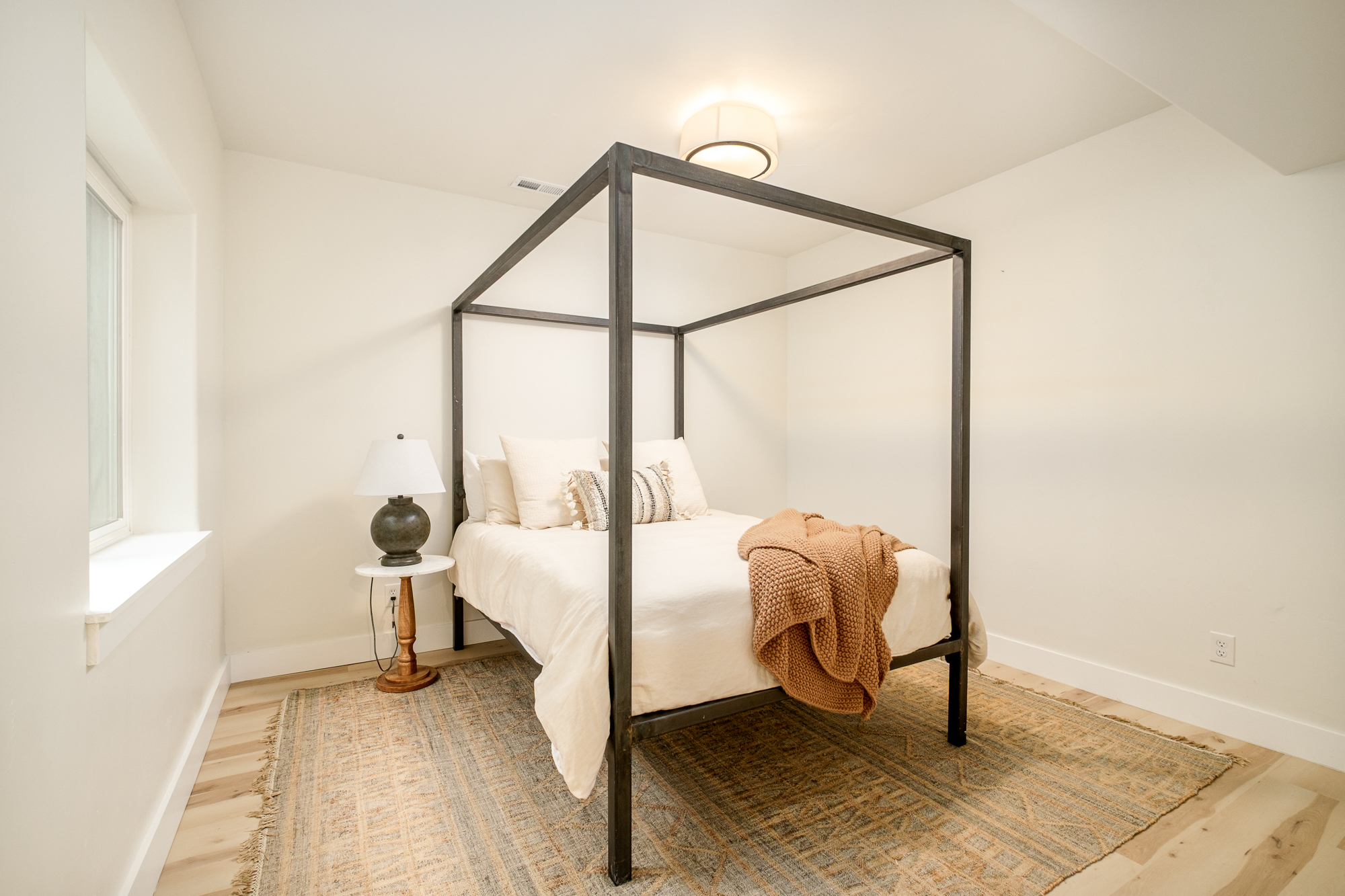  Beautifully Reimagined Residence In The Heart Of University Hills - 物件實景