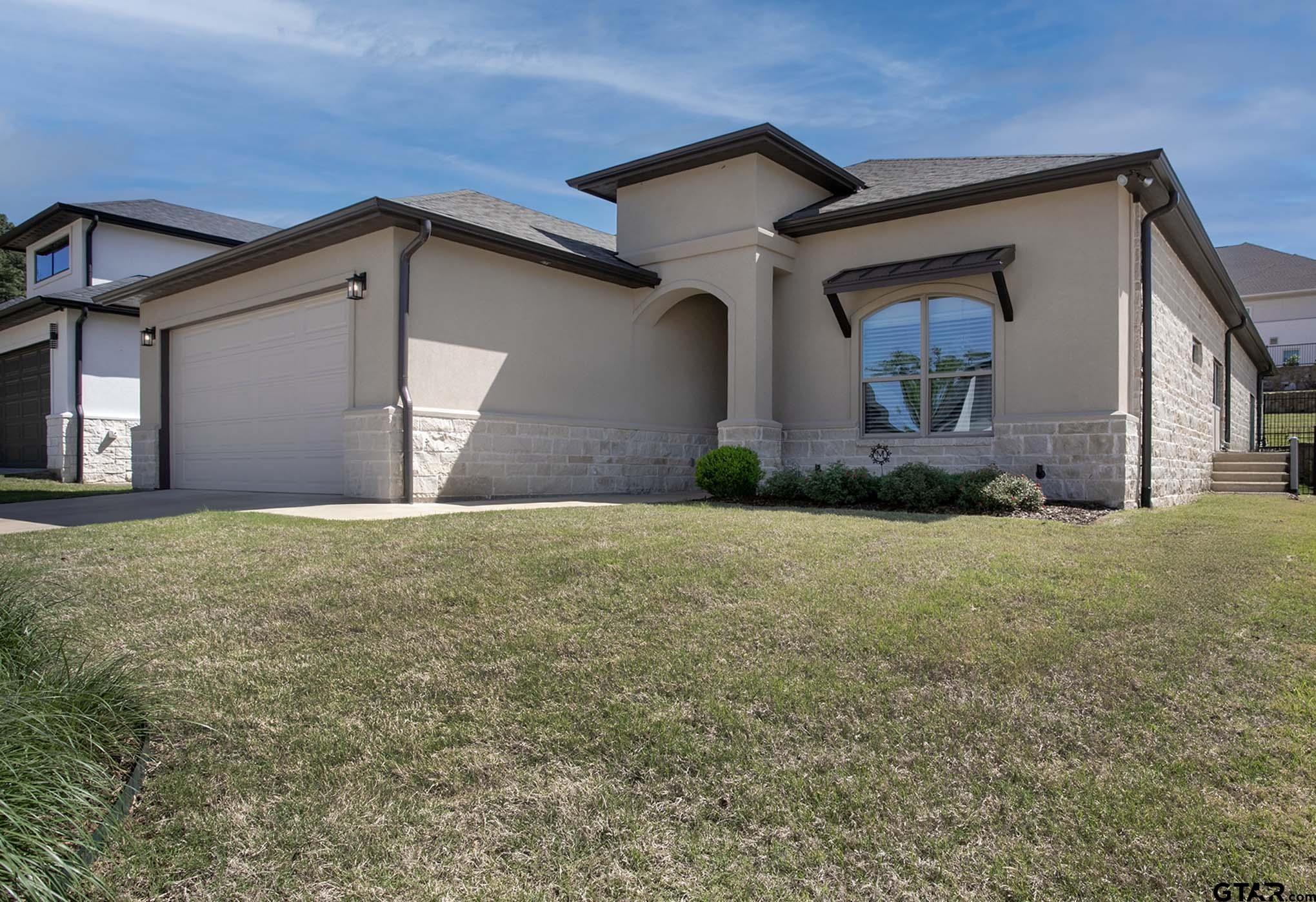 Tyler, Texas, 75703, United States, 4 Bedrooms Bedrooms, ,3 BathroomsBathrooms,Residential,For Sale,1784072