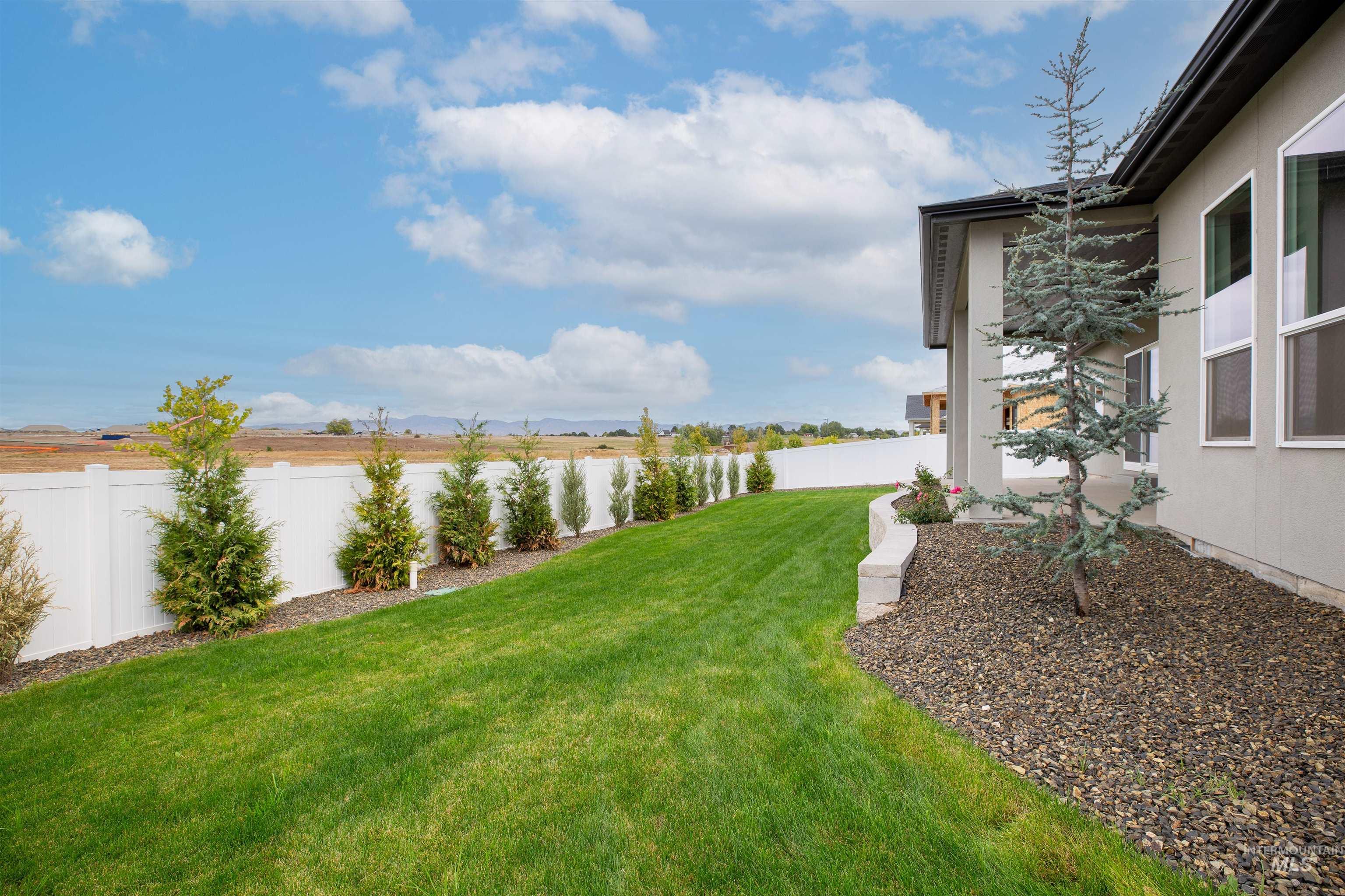 Meridian, Idaho, 83642, United States, 4 Bedrooms Bedrooms, ,3 BathroomsBathrooms,Residential,For Sale,1992156