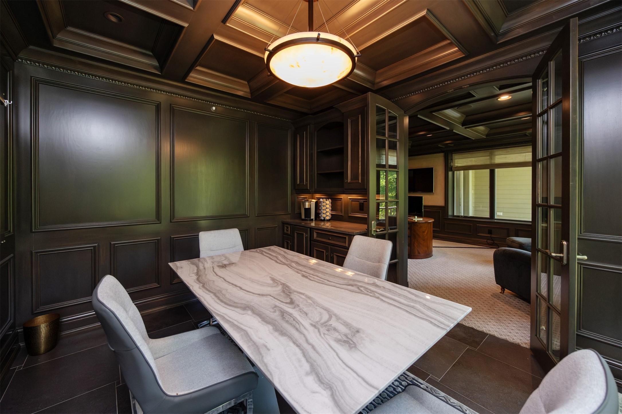 Urbandale, Iowa, 50323, United States, 4 Bedrooms Bedrooms, ,6 BathroomsBathrooms,Residential,For Sale,1980001