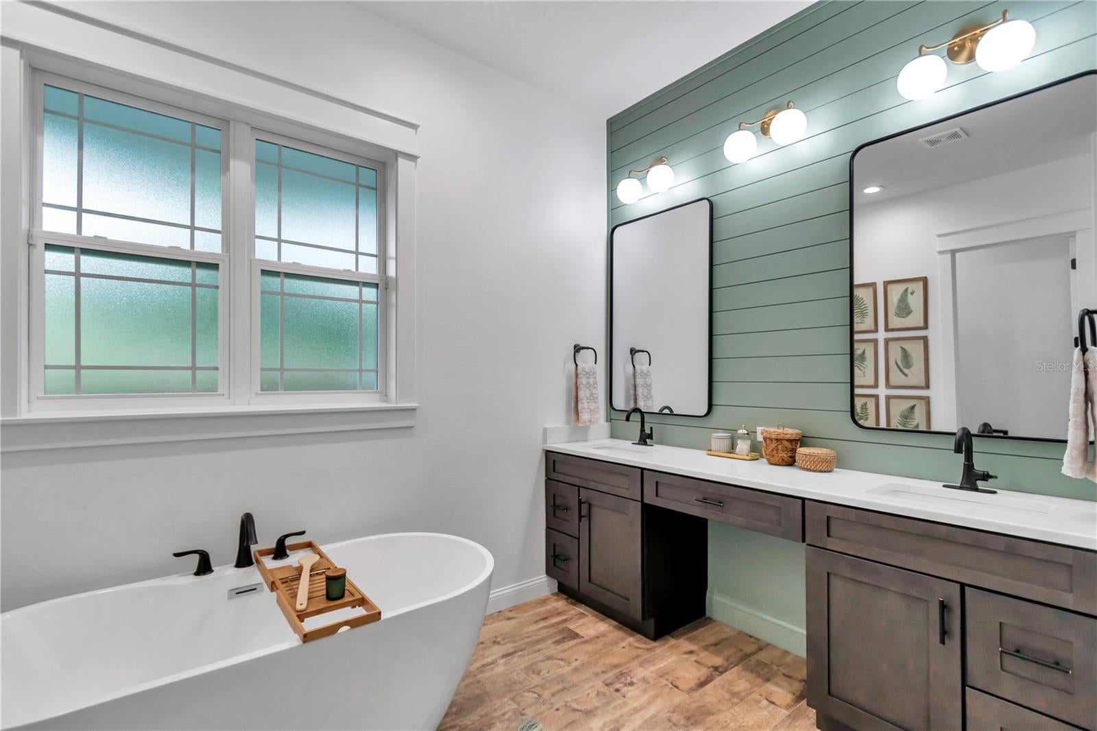 BEVERLY HILLS, Florida, 34465, United States, 3 Bedrooms Bedrooms, ,2 BathroomsBathrooms,Residential,For Sale,1865390