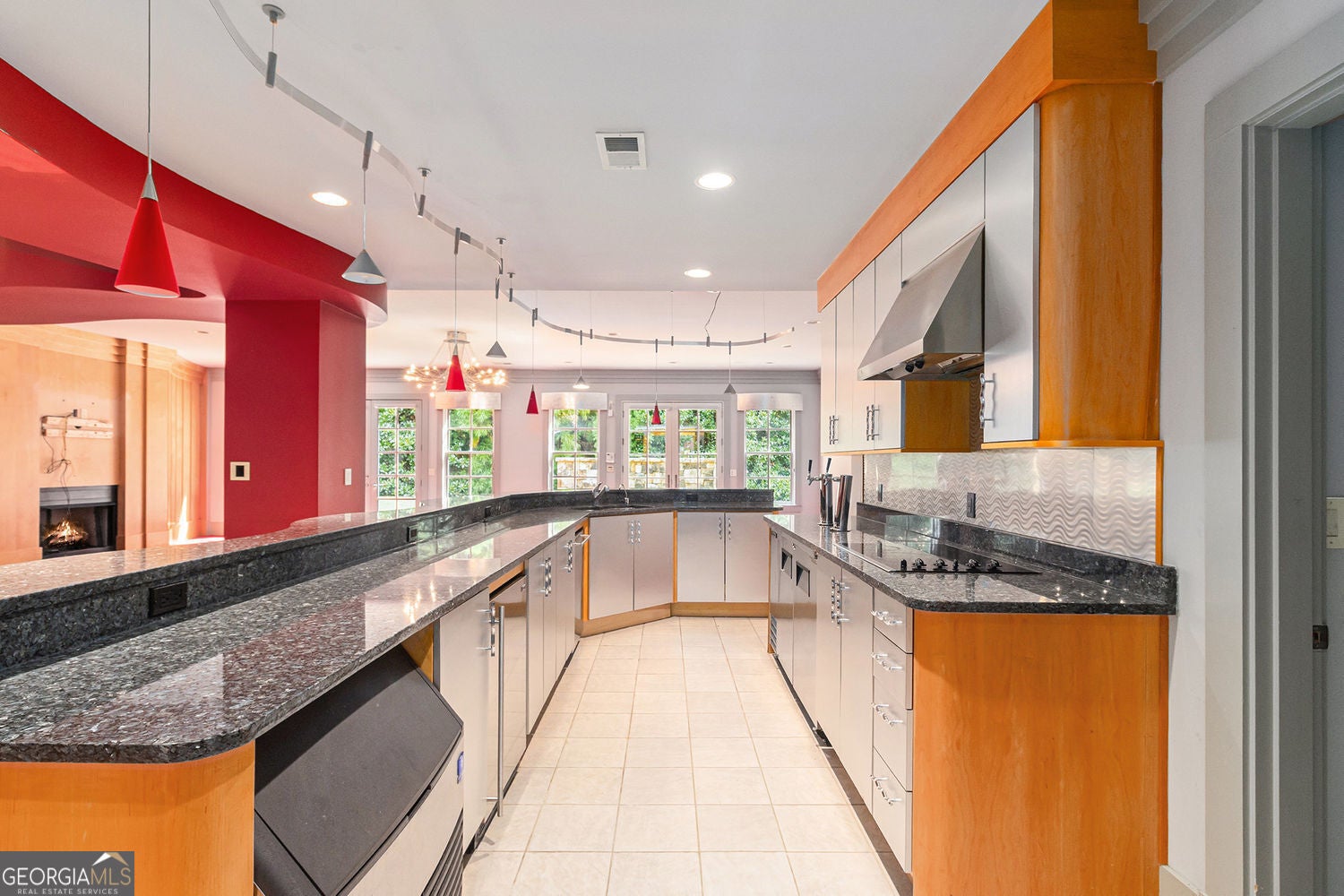 Roswell, Georgia, 30075, United States, 9 Bedrooms Bedrooms, ,15 BathroomsBathrooms,Residential,For Sale,1953234