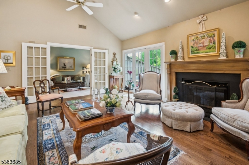 Bernards Twp., New Jersey, 07920, United States, 3 Bedrooms Bedrooms, ,4 BathroomsBathrooms,Residential,For Sale,1875142