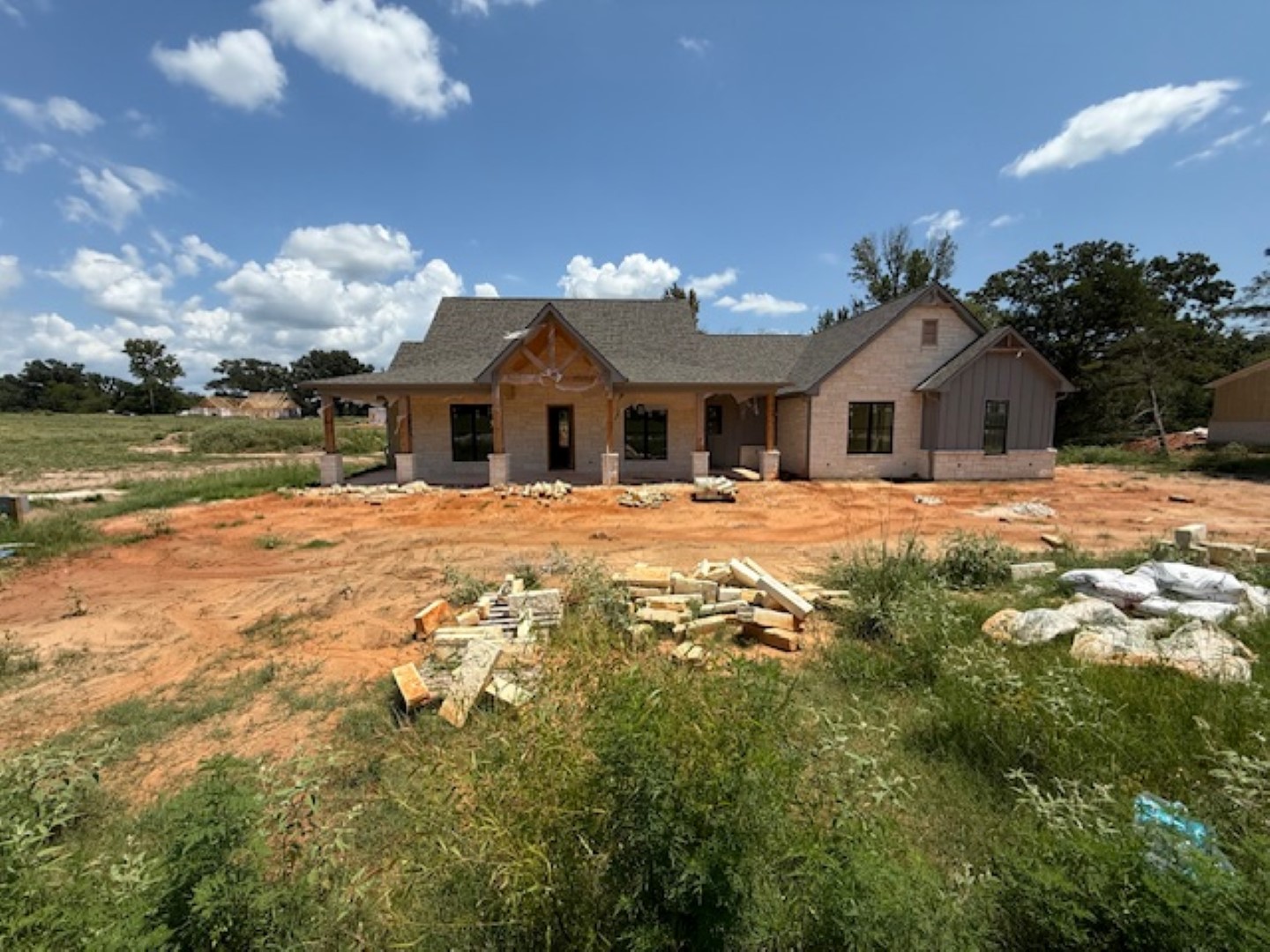 Tyler, Texas, 75704, United States, 5 Bedrooms Bedrooms, ,4 BathroomsBathrooms,Residential,For Sale,1977774