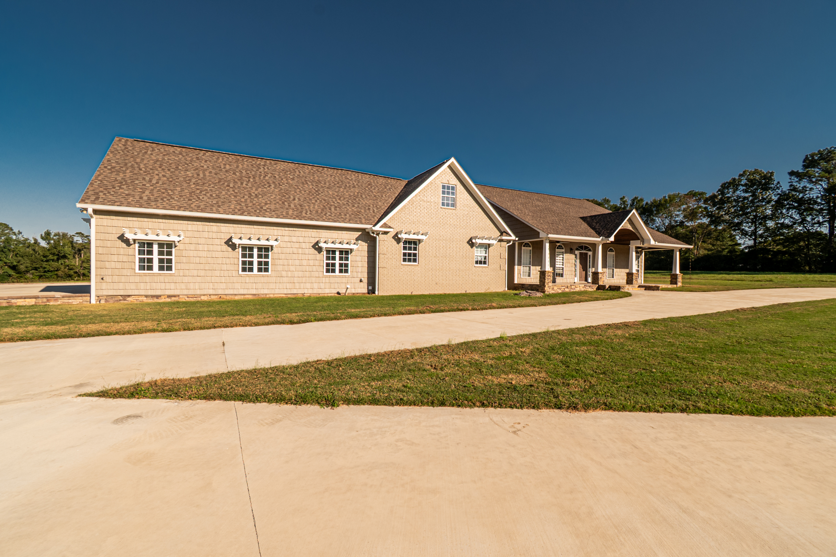 El Dorado, Arkansas, 71730, United States, 3 Bedrooms Bedrooms, ,3 BathroomsBathrooms,Residential,For Sale,1982528