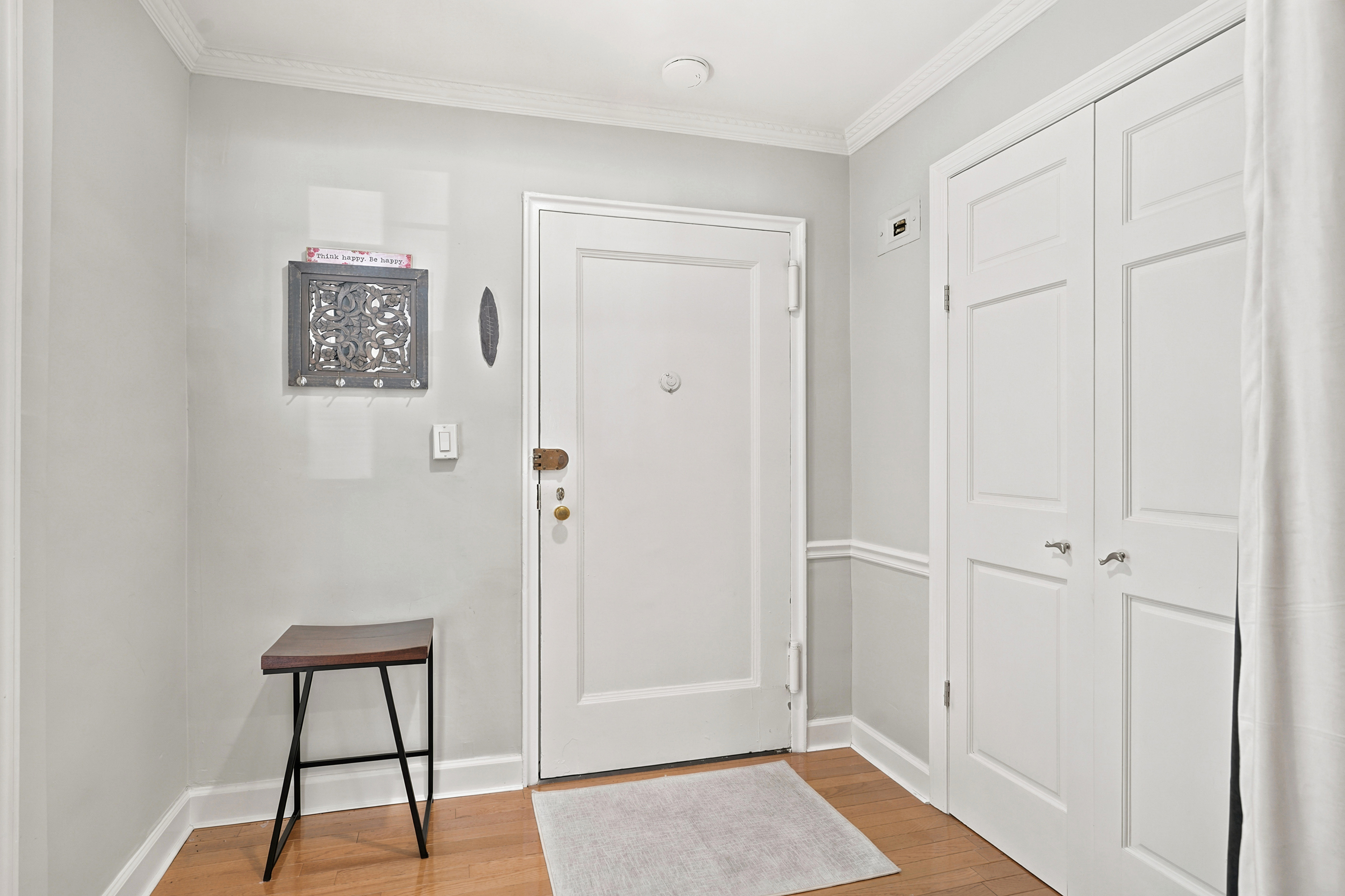  Beautifully updated first-floor studio in the gated Scarsdale Chateaux community - 物件實景