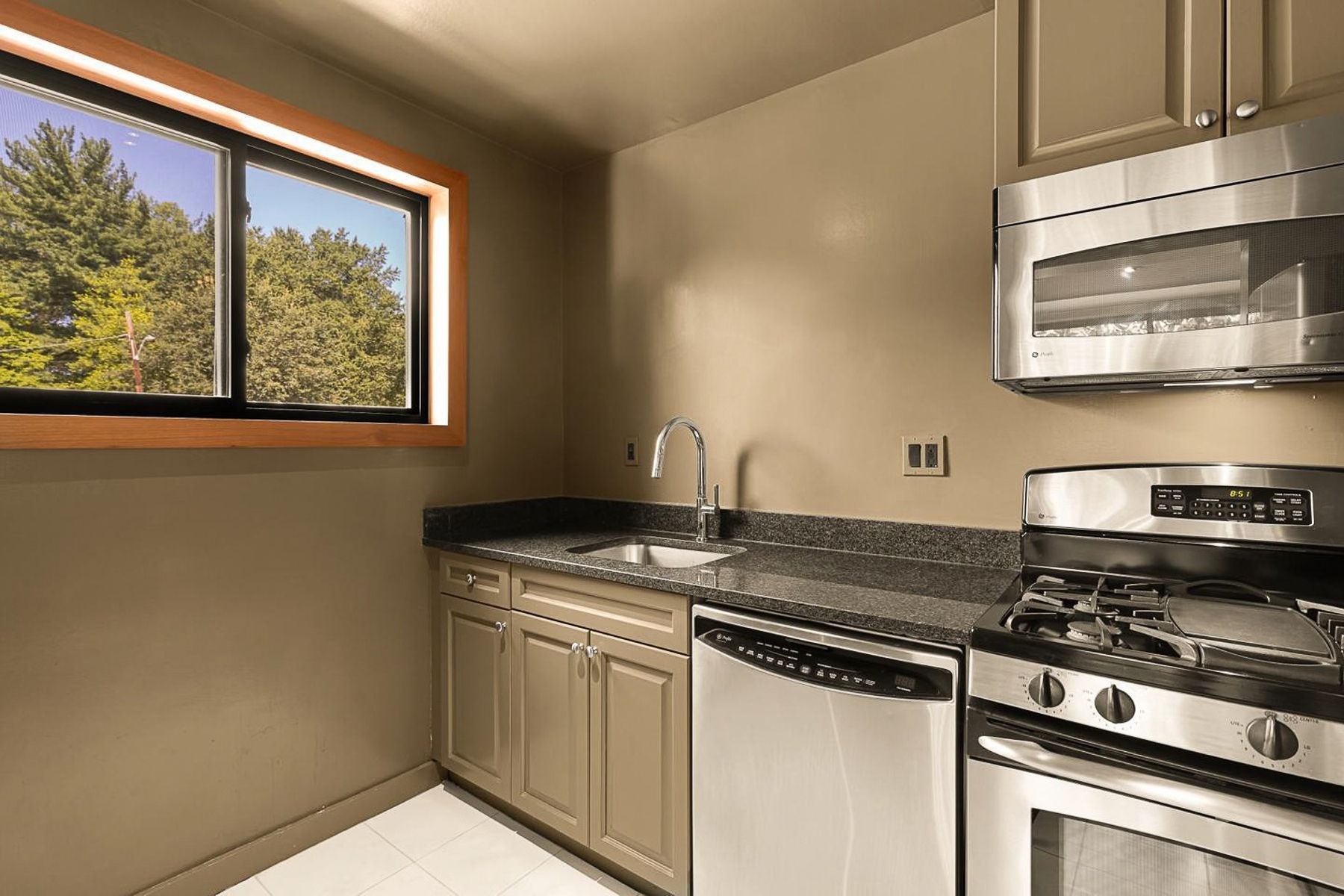  2725 39th Street NW, Washington, DC, 20007 - 物件實景