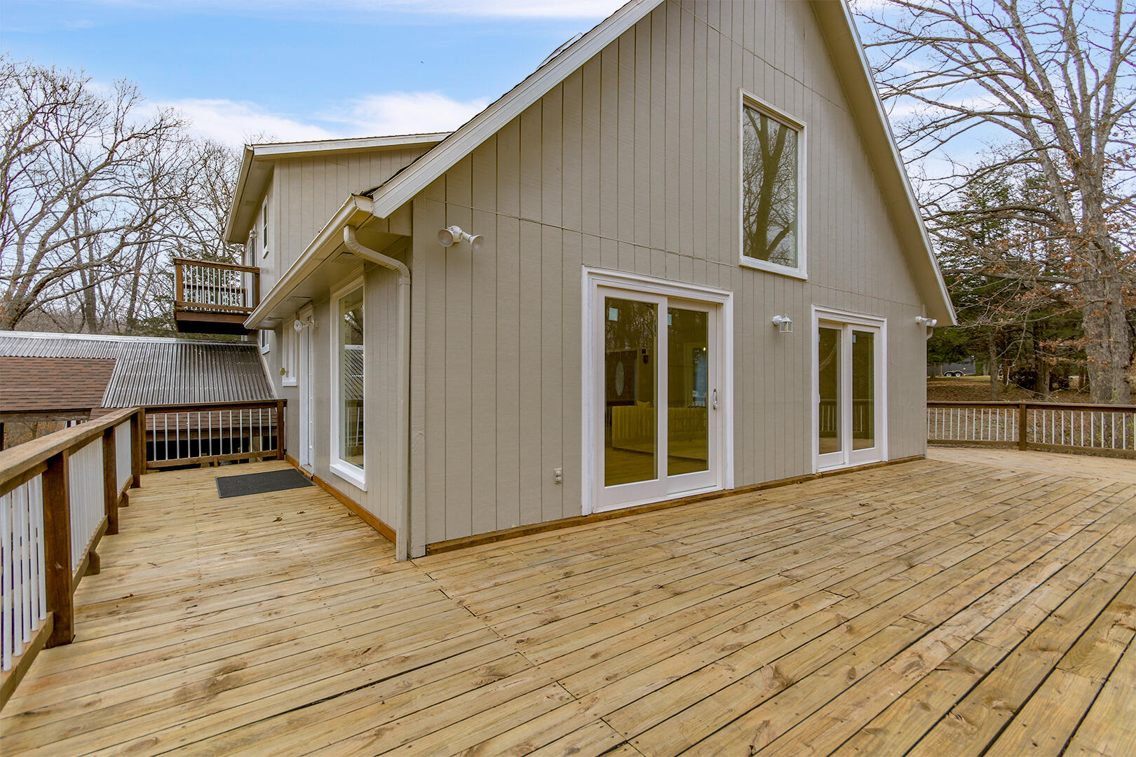 HARTSBURG, Missouri, 65039, United States, 5 Bedrooms Bedrooms, ,3 BathroomsBathrooms,Residential,For Sale,2049176