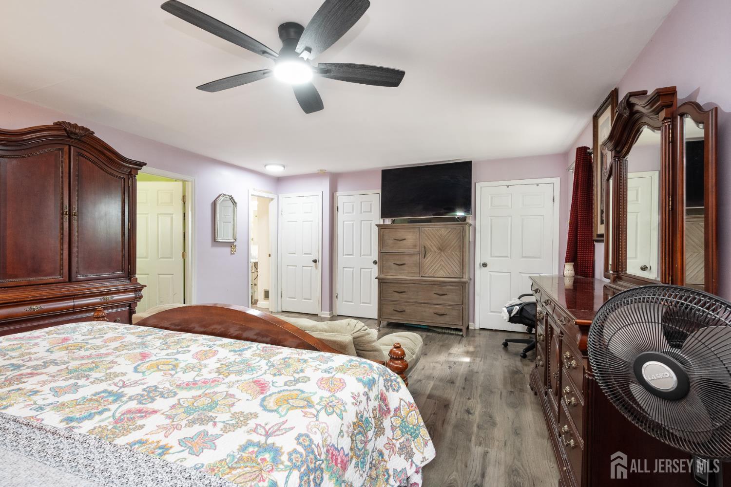 North Brunswick, New Jersey, 08902, United States, 4 Bedrooms Bedrooms, ,3 BathroomsBathrooms,Residential,For Sale,1979106