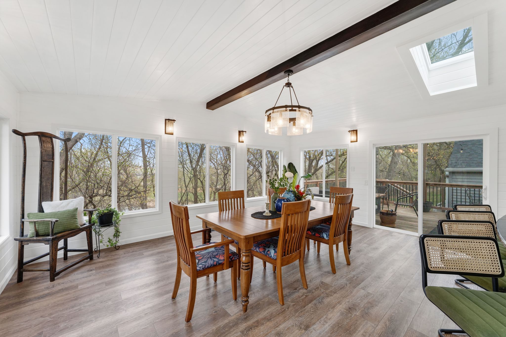  Stylish Renovation Meets Classic Charm - 物件實景