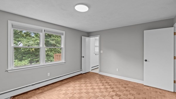 Southborough, Massachusetts, 01772, United States, 4 Bedrooms Bedrooms, ,3 BathroomsBathrooms,Residential,For Sale,1981487