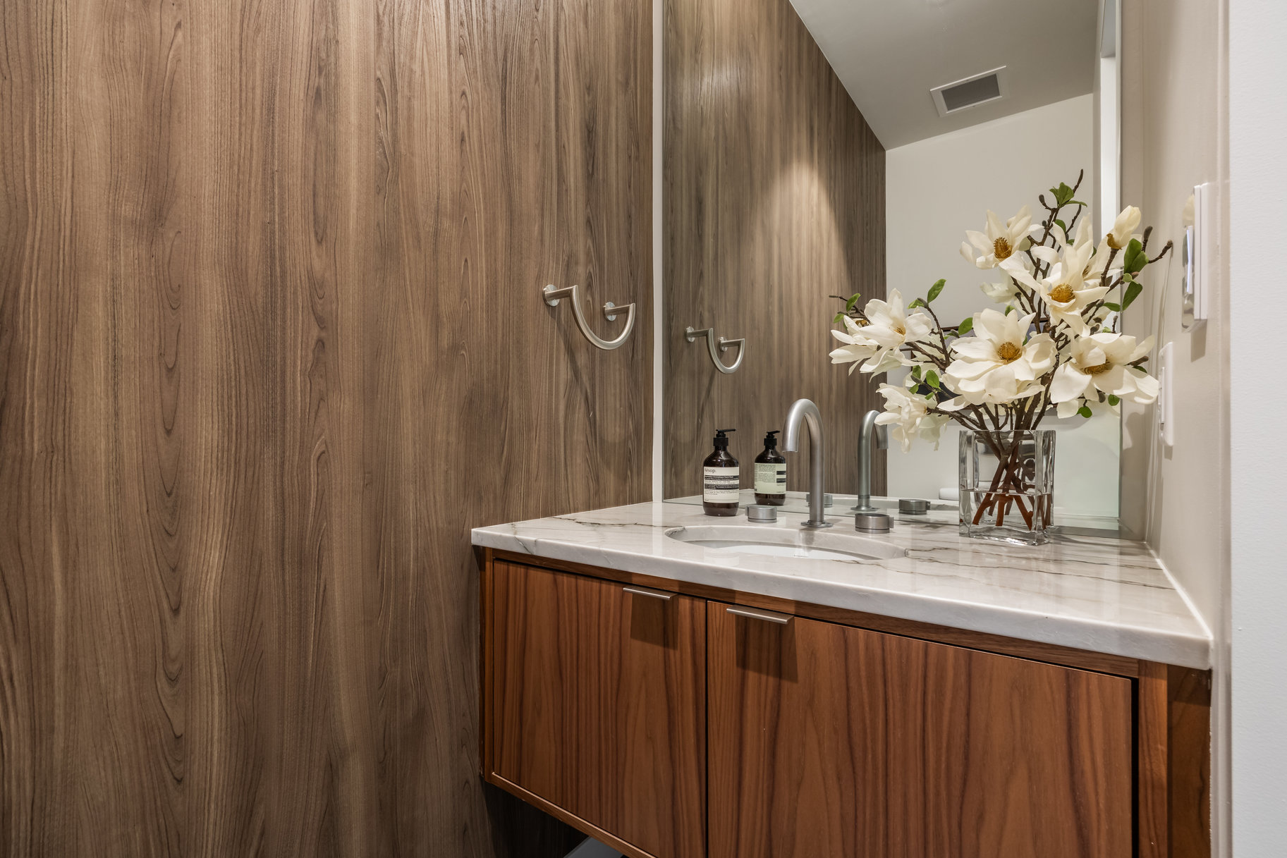  Furnished 5-bedroom Penthouse at Founder