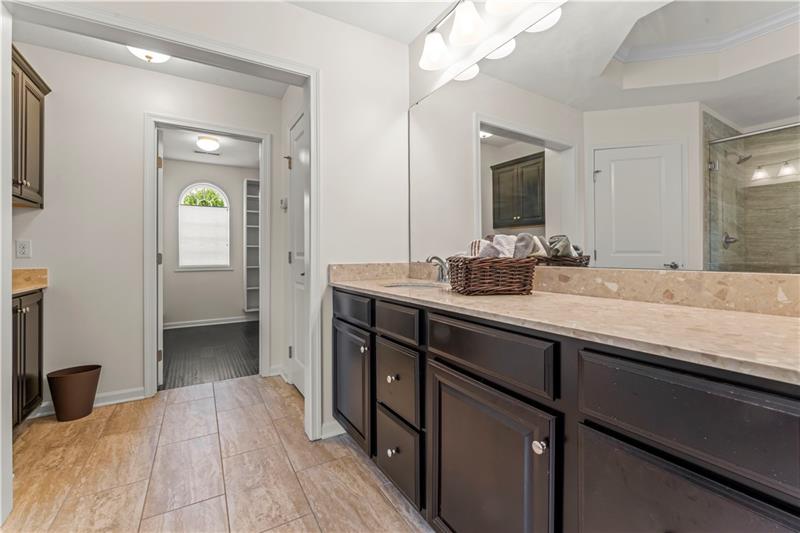 Canonsburg, Pennsylvania, 15317, United States, 5 Bedrooms Bedrooms, ,4 BathroomsBathrooms,Residential,For Sale,1914664