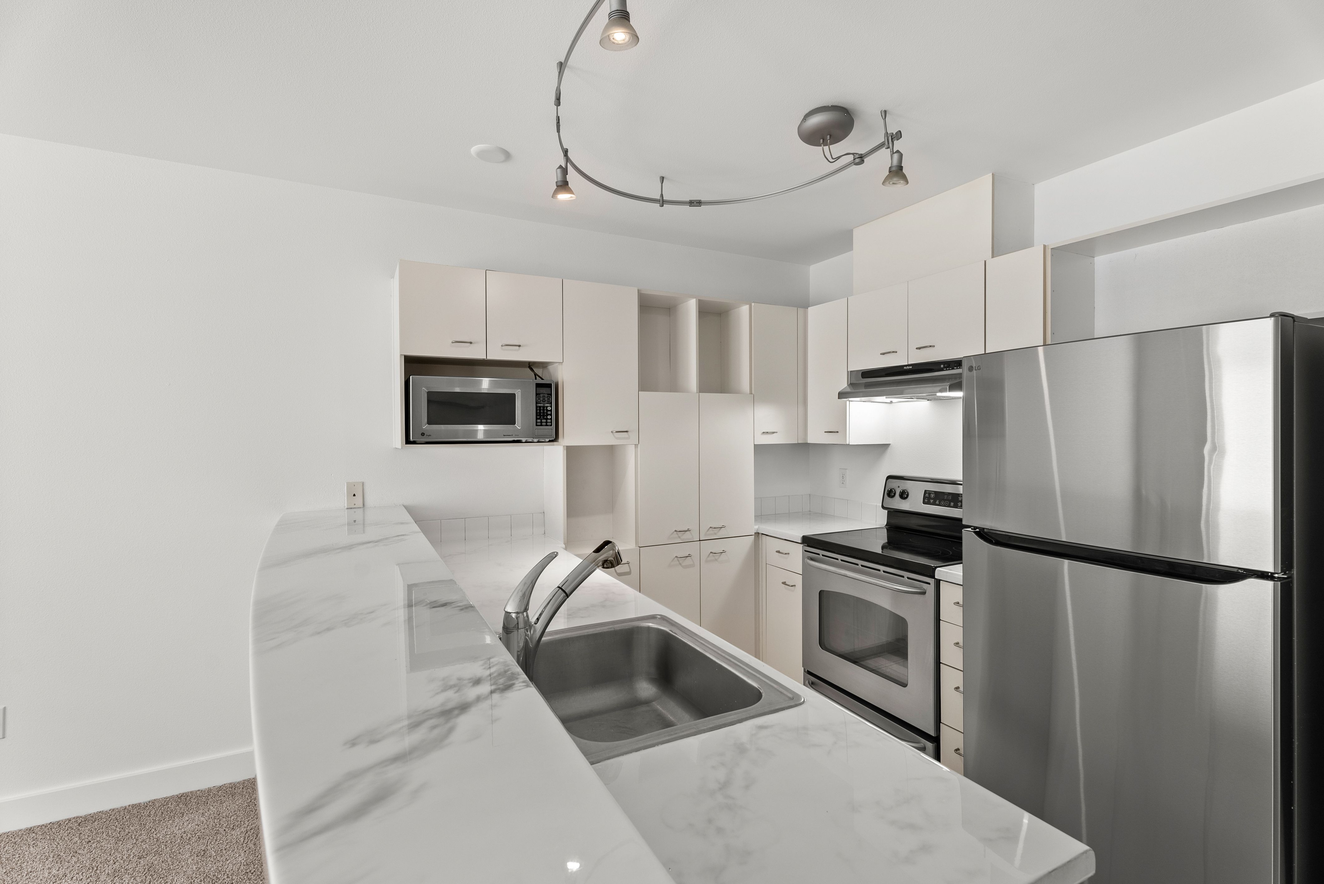  2440 Western Ave Unit #517, Seattle, WA 98121 - 物件實景