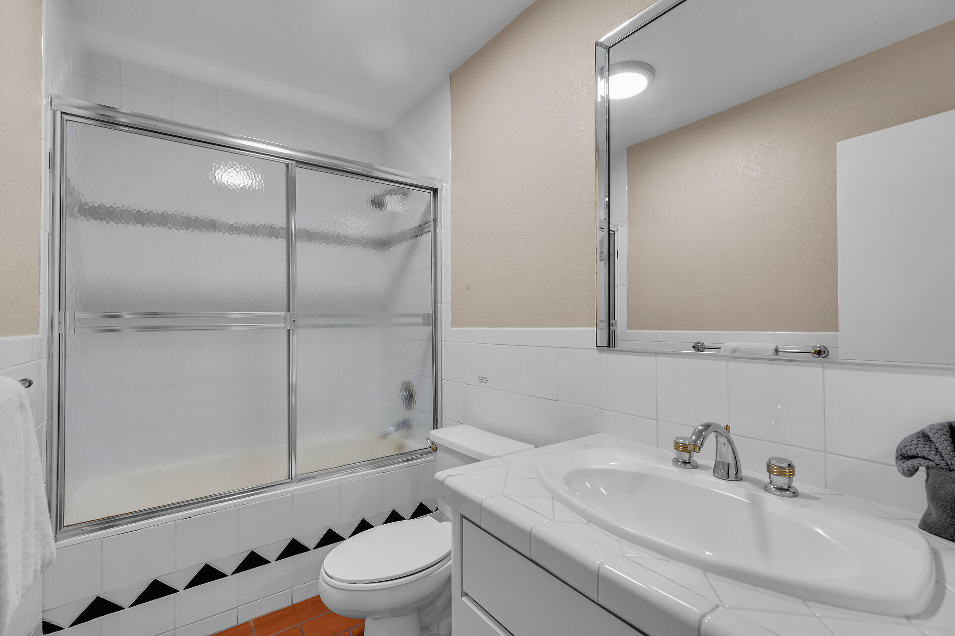 KEY COLONY, Florida, 33051, United States, 3 Bedrooms Bedrooms, ,4 BathroomsBathrooms,Residential,For Sale,1988012