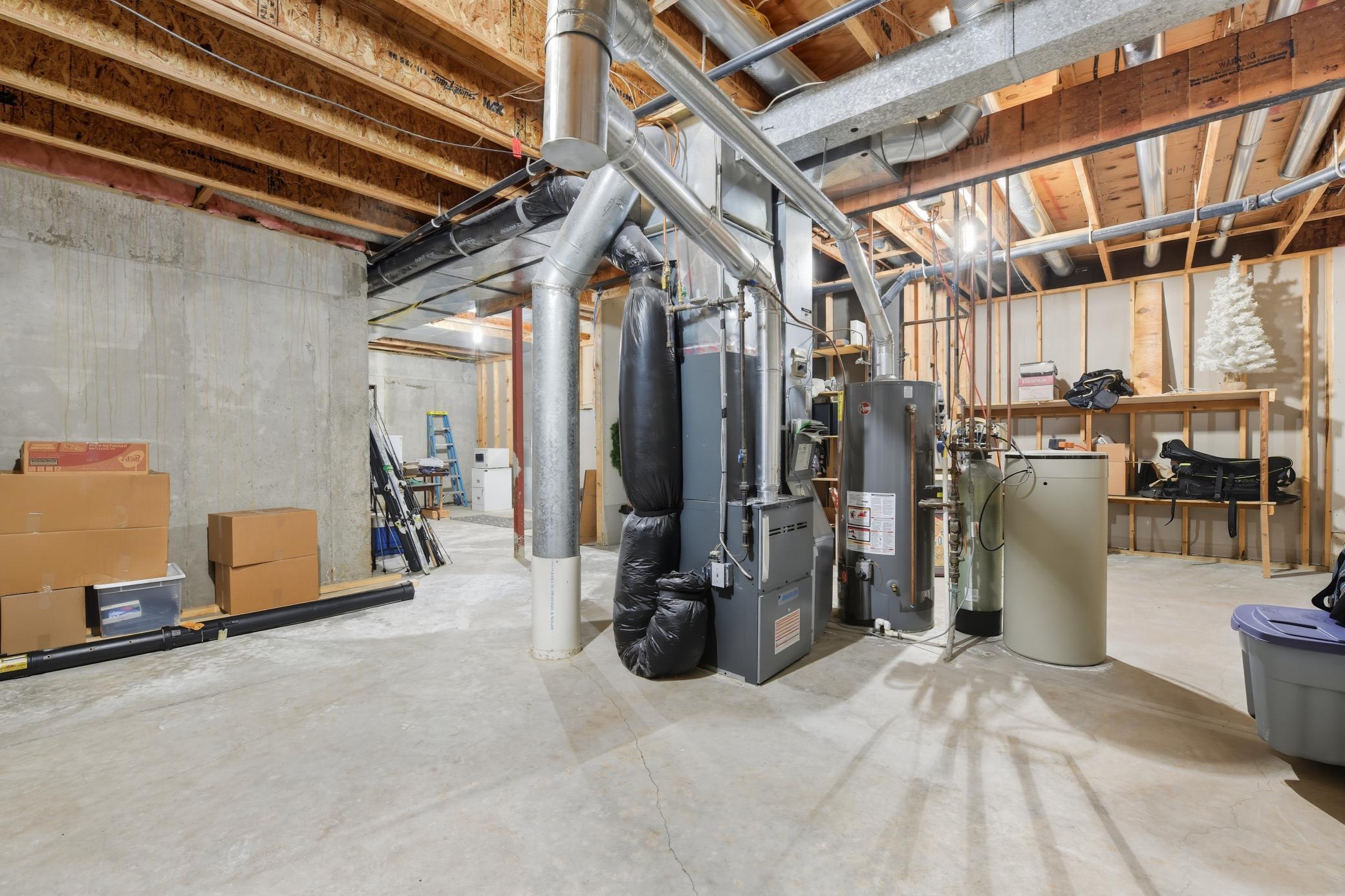 Shorewood, Minnesota, 55331, United States, 2 Bedrooms Bedrooms, ,3 BathroomsBathrooms,Residential,For Sale,1956041