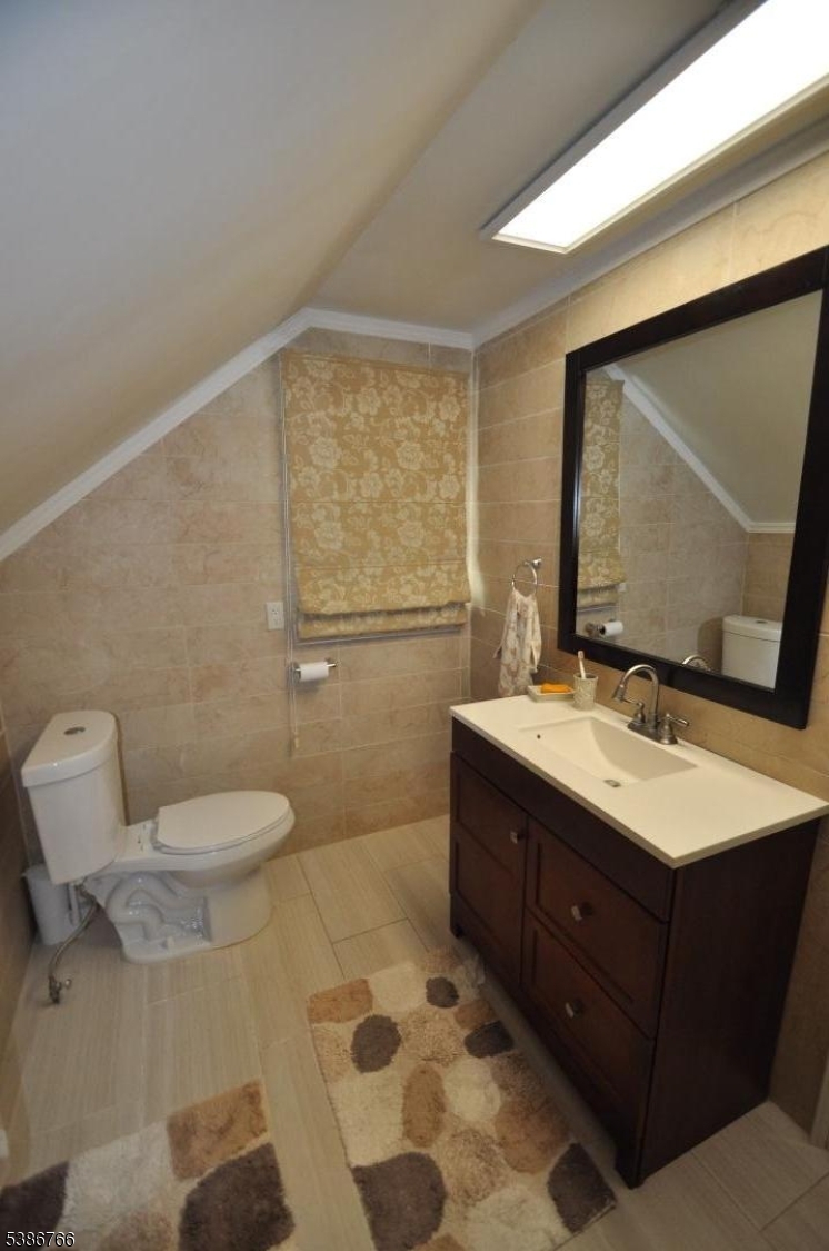 Burlington, Springfield Township`, New Jersey, 07081, United States, 4 Bedrooms Bedrooms, ,3 BathroomsBathrooms,Residential,For Sale,1979460