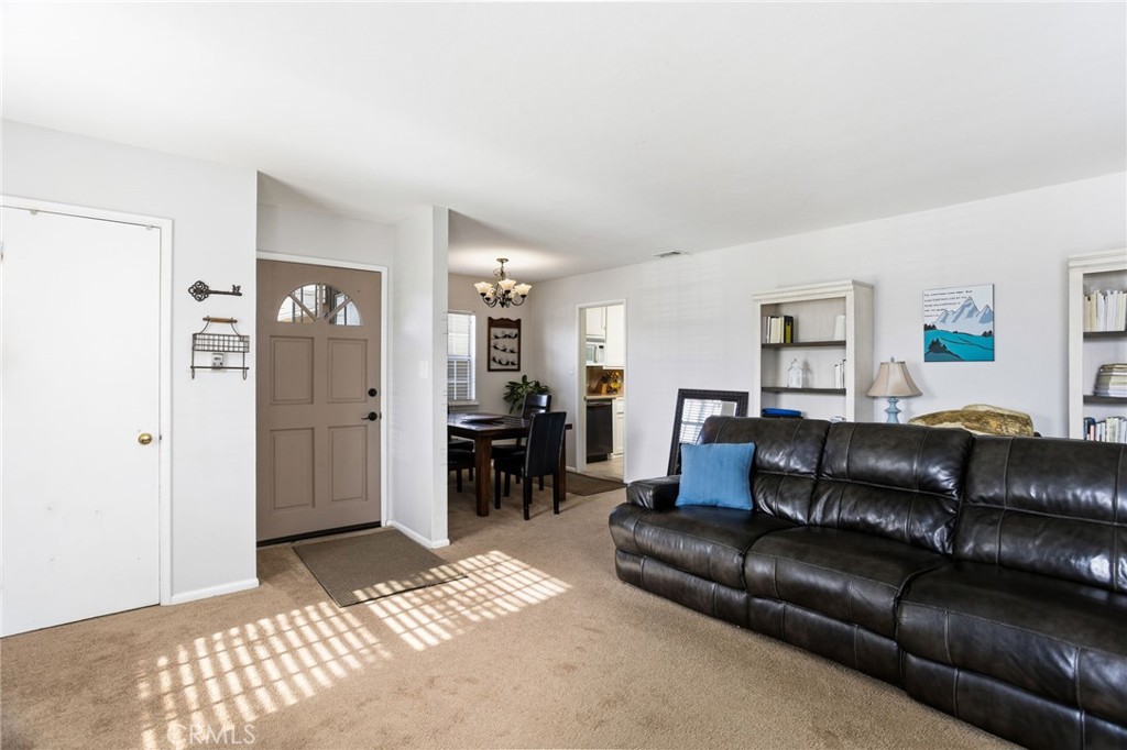 Fontana, California, 92336, United States, 4 Bedrooms Bedrooms, ,1 BathroomBathrooms,Residential,For Sale,2008784