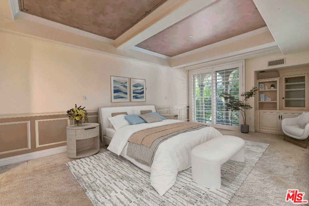 Los Angeles, California, 90024, United States, 2 Bedrooms Bedrooms, ,3 BathroomsBathrooms,Residential,For Sale,1998269