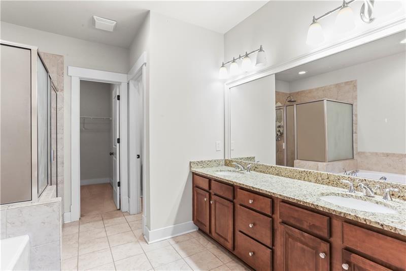 Atlanta, Georgia, 30339, United States, 4 Bedrooms Bedrooms, ,5 BathroomsBathrooms,Residential,For Sale,1760221