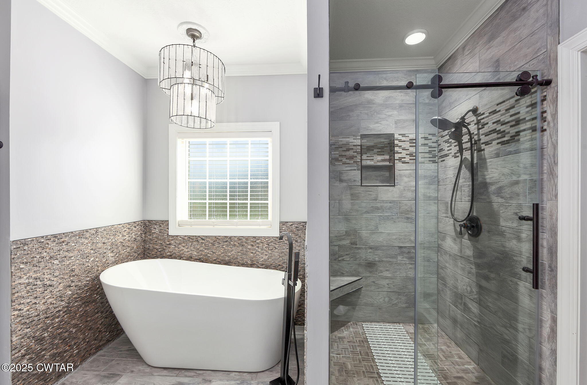 Jackson, Tennessee, 38305, United States, 5 Bedrooms Bedrooms, ,4 BathroomsBathrooms,Residential,For Sale,1912007