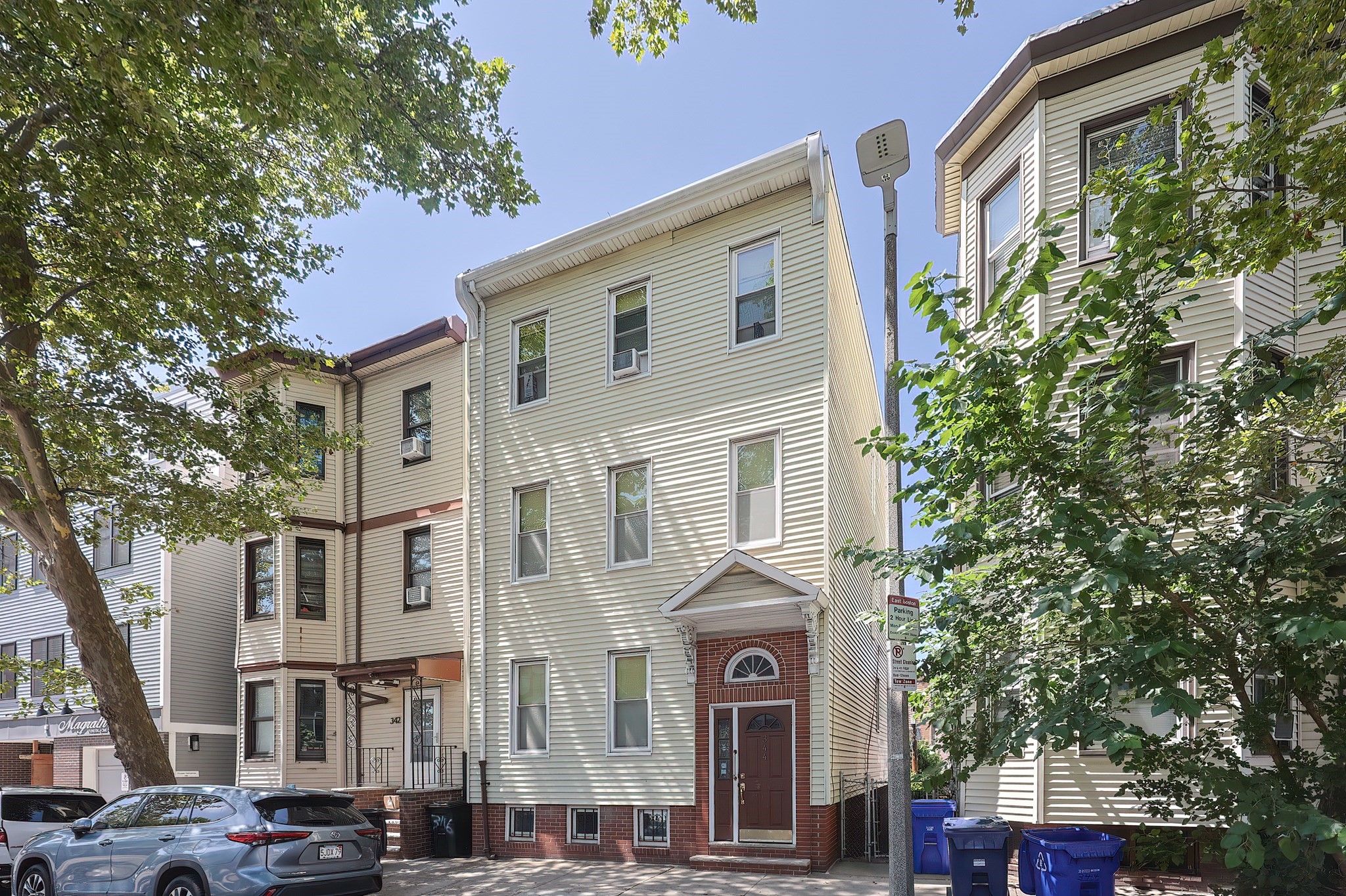 East Boston, Massachusetts, 02128, United States, 3 Bedrooms Bedrooms, ,3 BathroomsBathrooms,Residential,For Sale,1910714