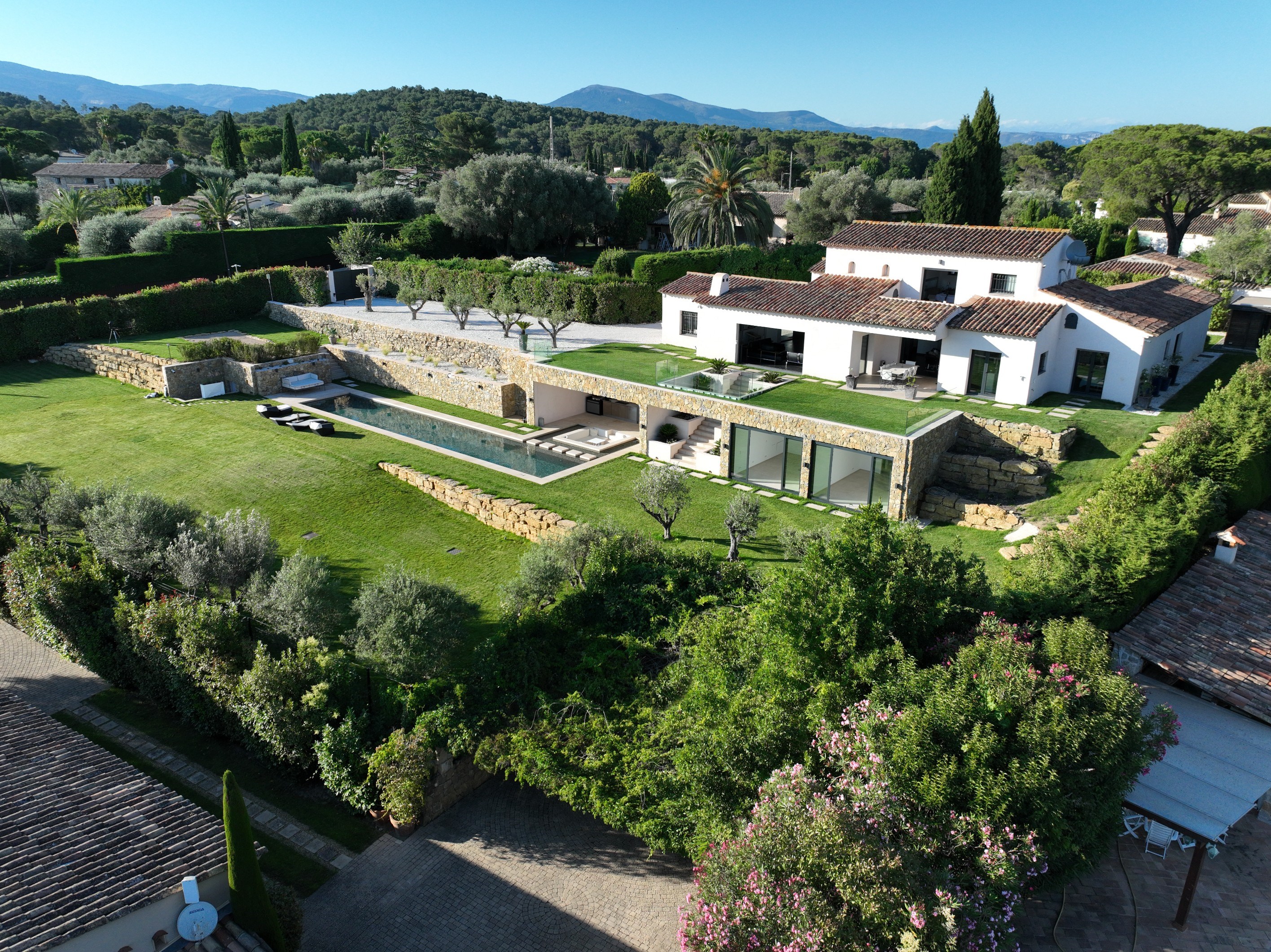  Prestigious villa in Mougins with pool and sea view, French Riviera - 物件實景