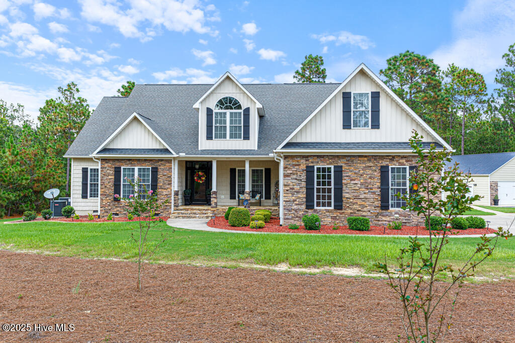West End, North Carolina, 27376, United States, 4 Bedrooms Bedrooms, ,4 BathroomsBathrooms,Residential,For Sale,1877359