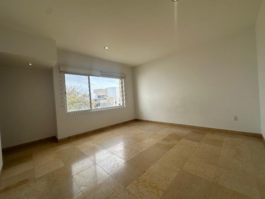 Querétaro, Querétaro, 76100, Mexico, 3 Bedrooms Bedrooms, ,4 BathroomsBathrooms,Residential,For Sale,1699269