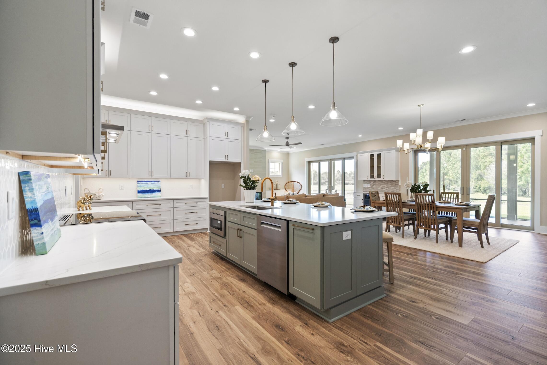 Wilmington, North Carolina, 28412, United States, 4 Bedrooms Bedrooms, ,4 BathroomsBathrooms,Residential,For Sale,1940432