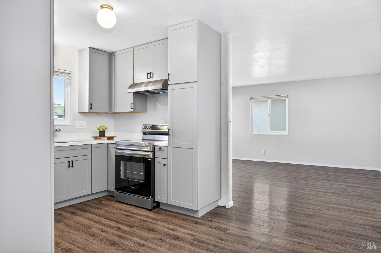 Vacaville, California, 95688, United States, 3 Bedrooms Bedrooms, ,2 BathroomsBathrooms,Residential,For Sale,2009088