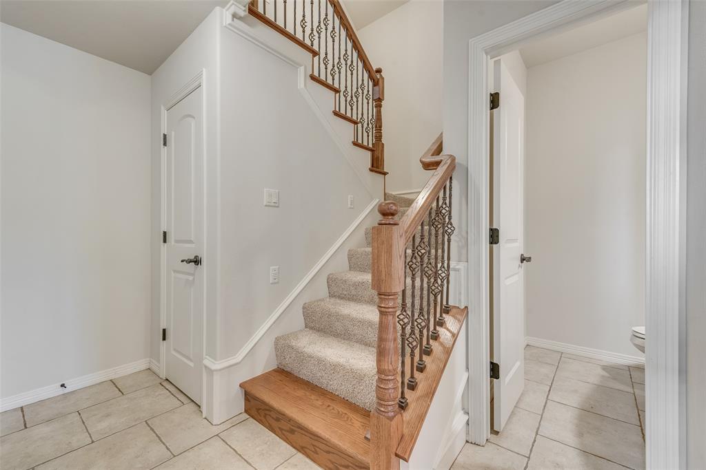 Kaufman, Texas, 75142, United States, 4 Bedrooms Bedrooms, ,3 BathroomsBathrooms,Residential,For Sale,1892913
