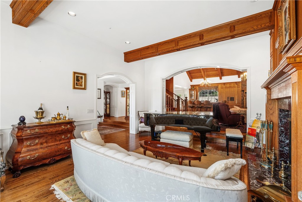 Glendora, California, 91741, United States, 5 Bedrooms Bedrooms, ,6 BathroomsBathrooms,Residential,For Sale,1828291