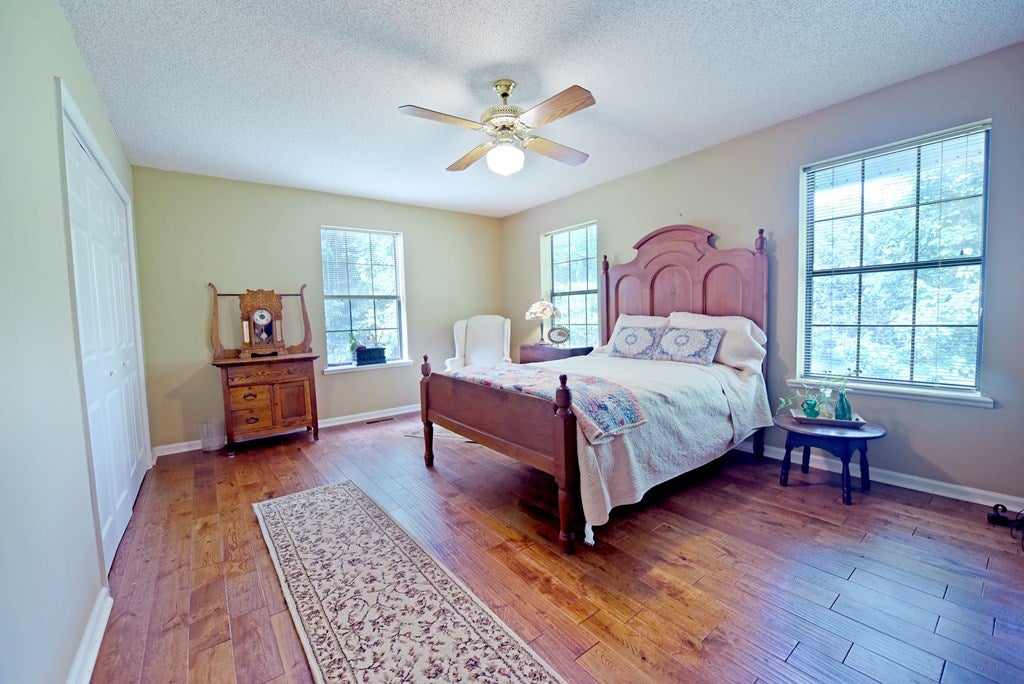 Ellijay, Georgia, 30536, United States, 4 Bedrooms Bedrooms, ,3 BathroomsBathrooms,Residential,For Sale,1940340