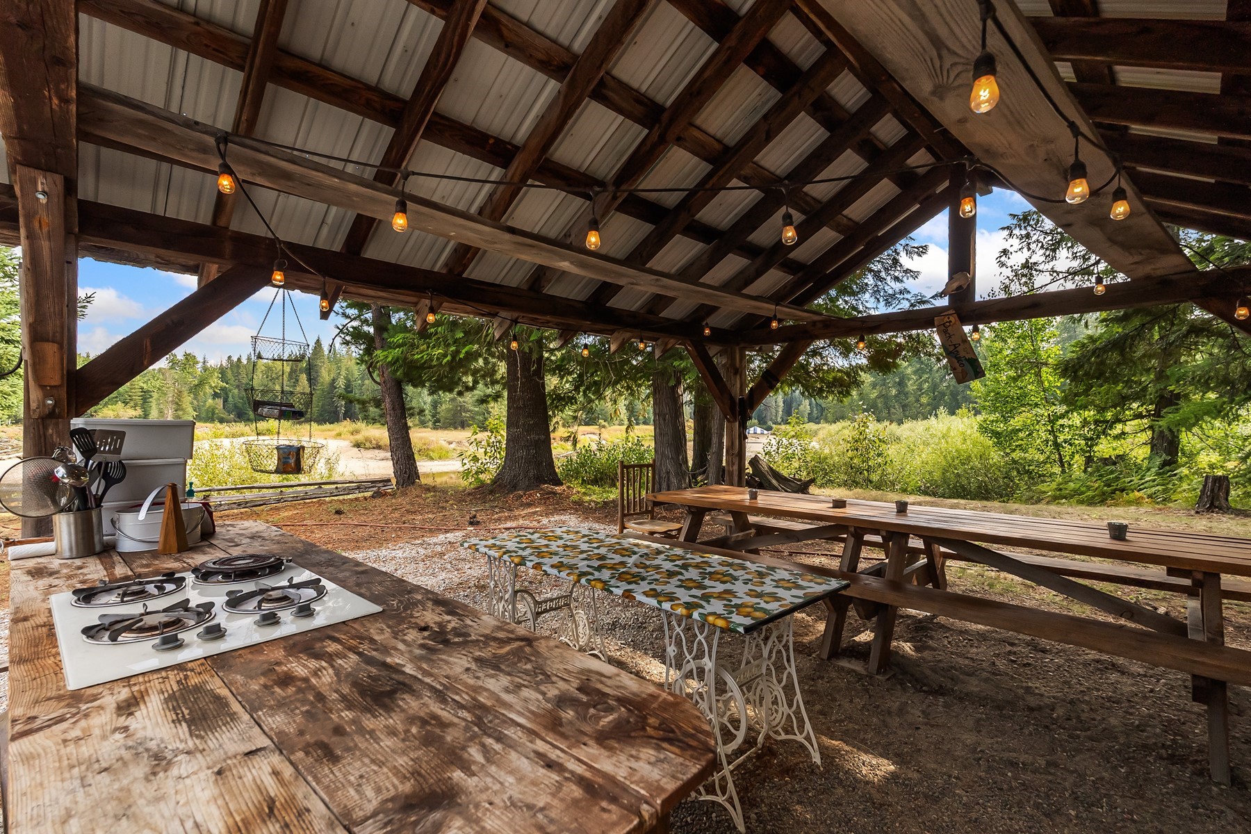 Riverfront Estate Ranch Property - 物件實景