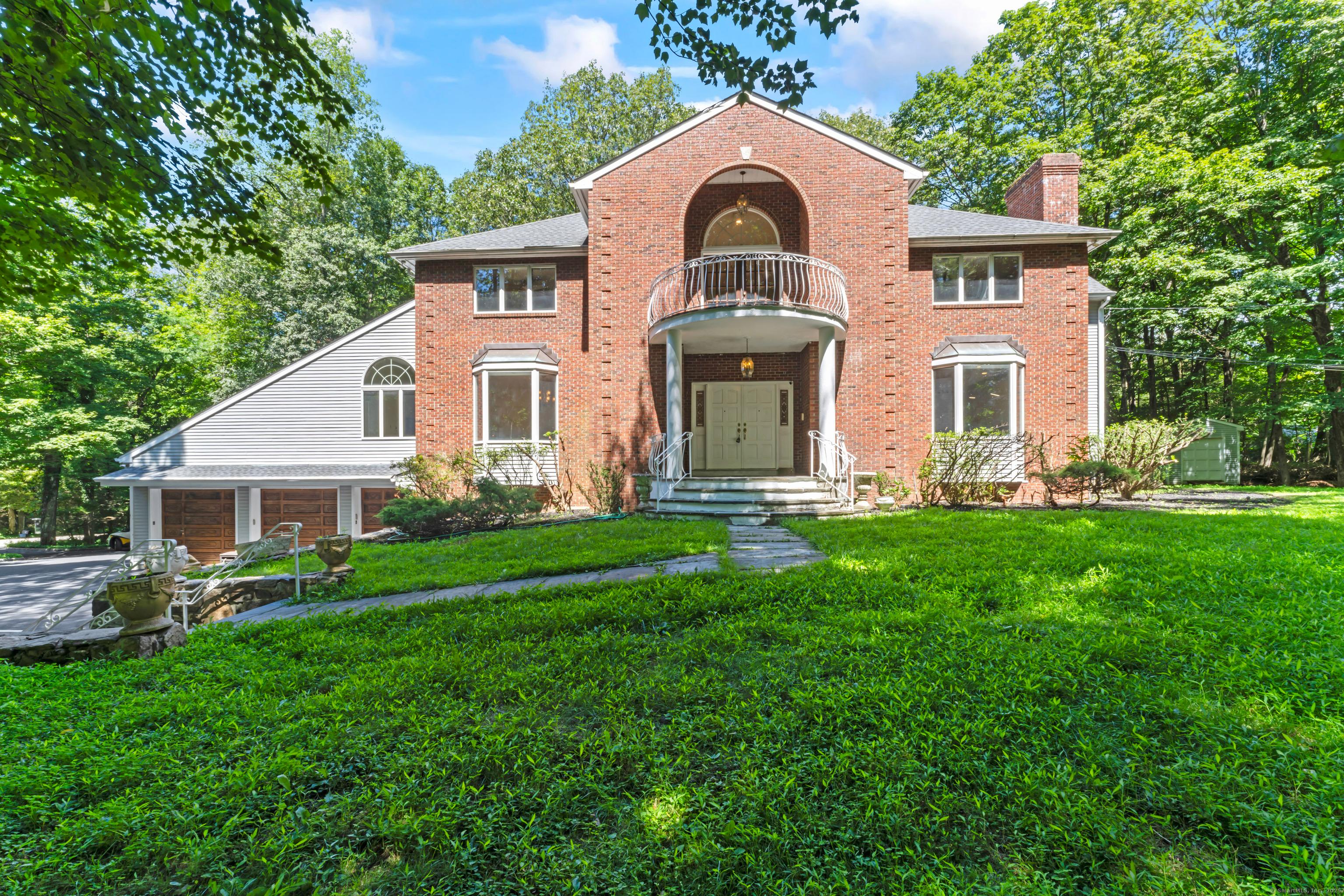 Stamford, Connecticut, 06903, United States, 4 Bedrooms Bedrooms, ,5 BathroomsBathrooms,Residential,For Sale,1923420