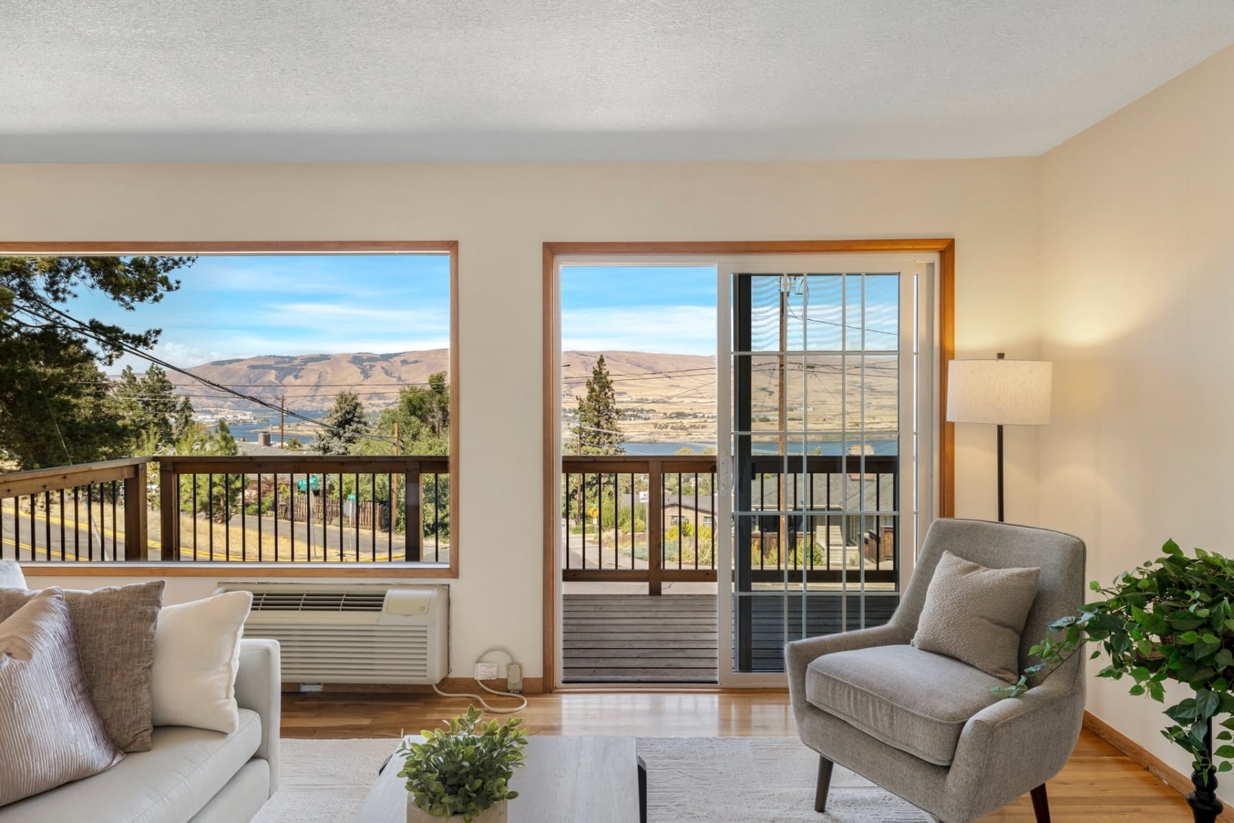  526 E SCENIC DR The Dalles, OR 97058 - 物件實景