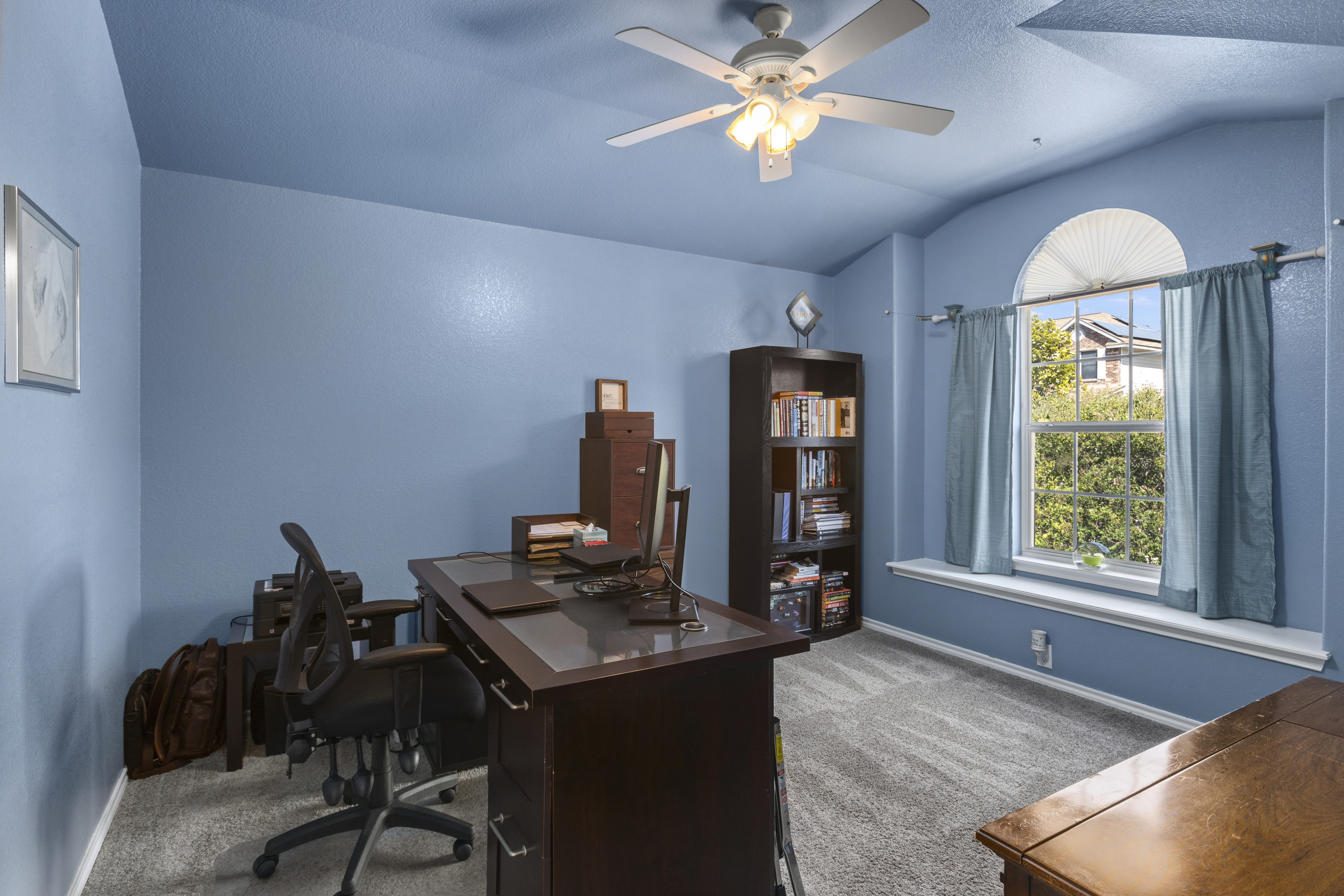  Spacious Home with Greenbelt Views - 物件實景