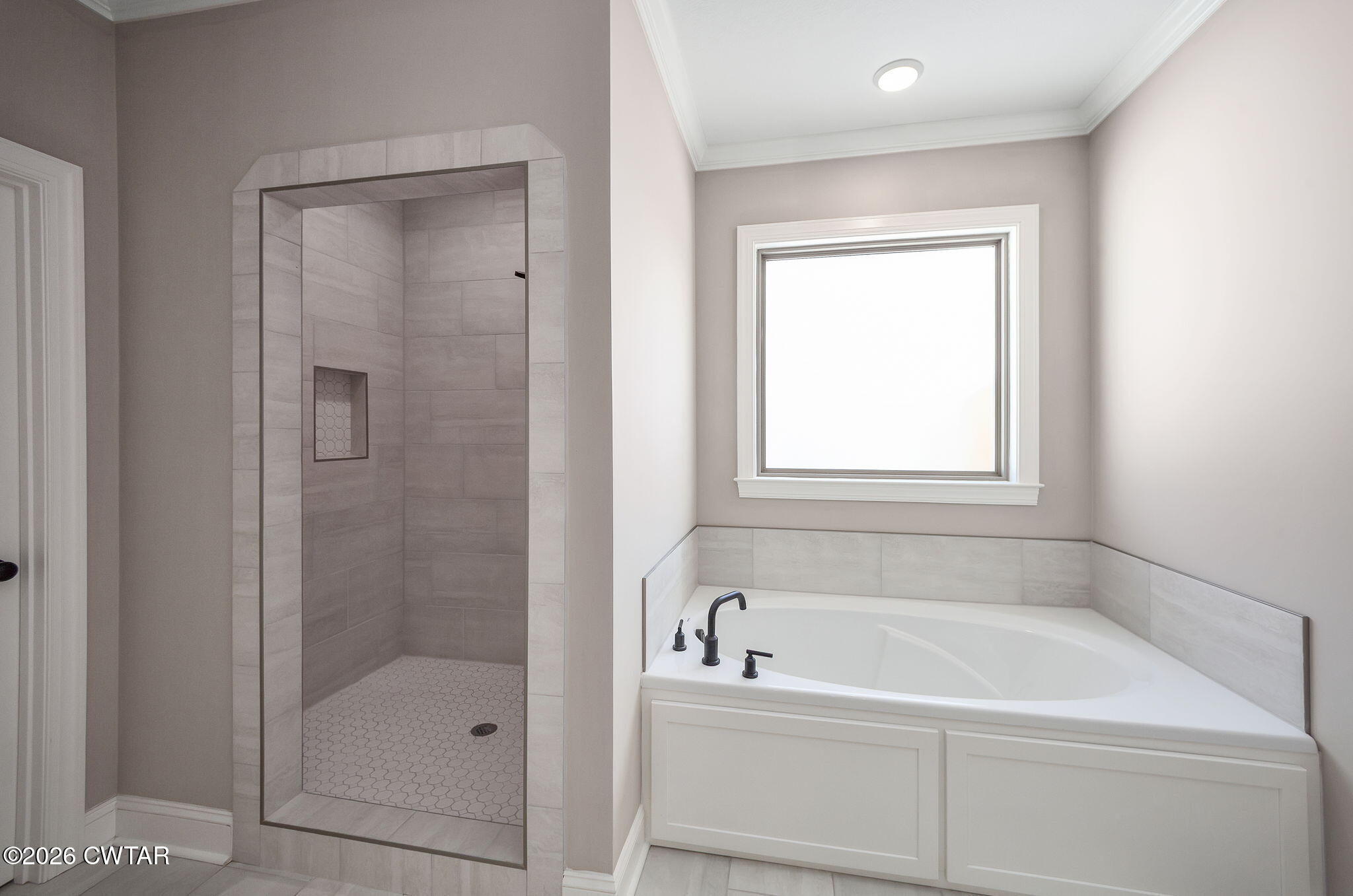 Jackson, Tennessee, 38305, United States, 5 Bedrooms Bedrooms, ,4 BathroomsBathrooms,Residential,For Sale,2016388