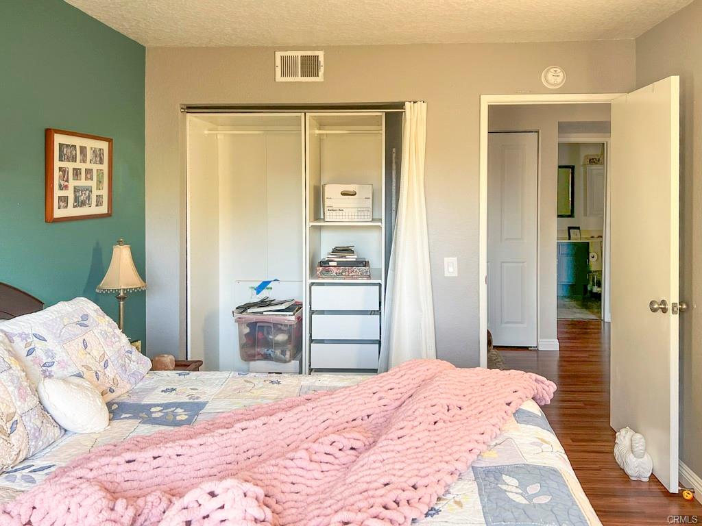 Lake Forest, California, 92630, United States, 2 Bedrooms Bedrooms, ,2 BathroomsBathrooms,Residential,For Sale,1944905