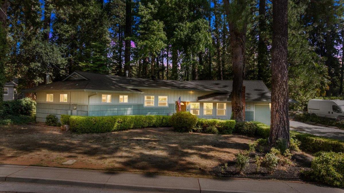 Nevada City, California, 95959, United States, 3 Bedrooms Bedrooms, ,2 BathroomsBathrooms,Residential,For Sale,1924394