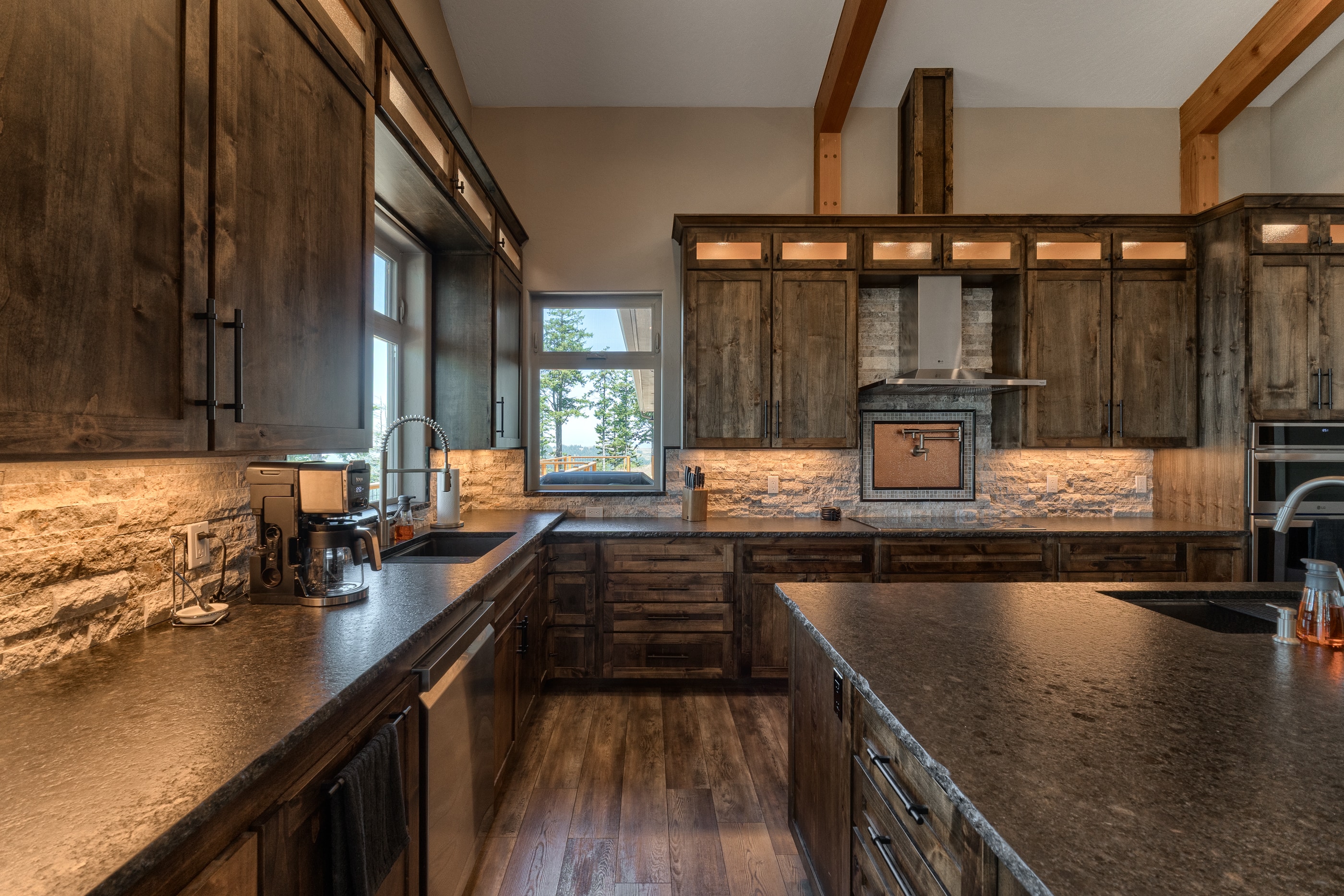  Majestic Ocean & Rogue River Views on 80 Acres - 物件實景