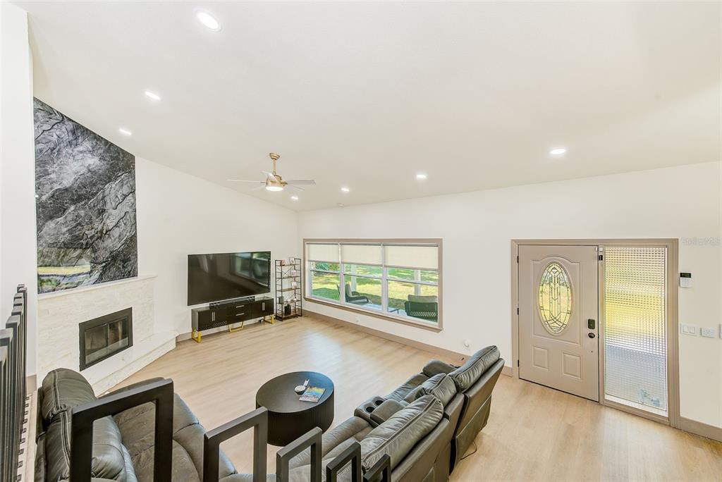 Largo, Florida, 33771, United States, 3 Bedrooms Bedrooms, ,2 BathroomsBathrooms,Residential,For Sale,1991349