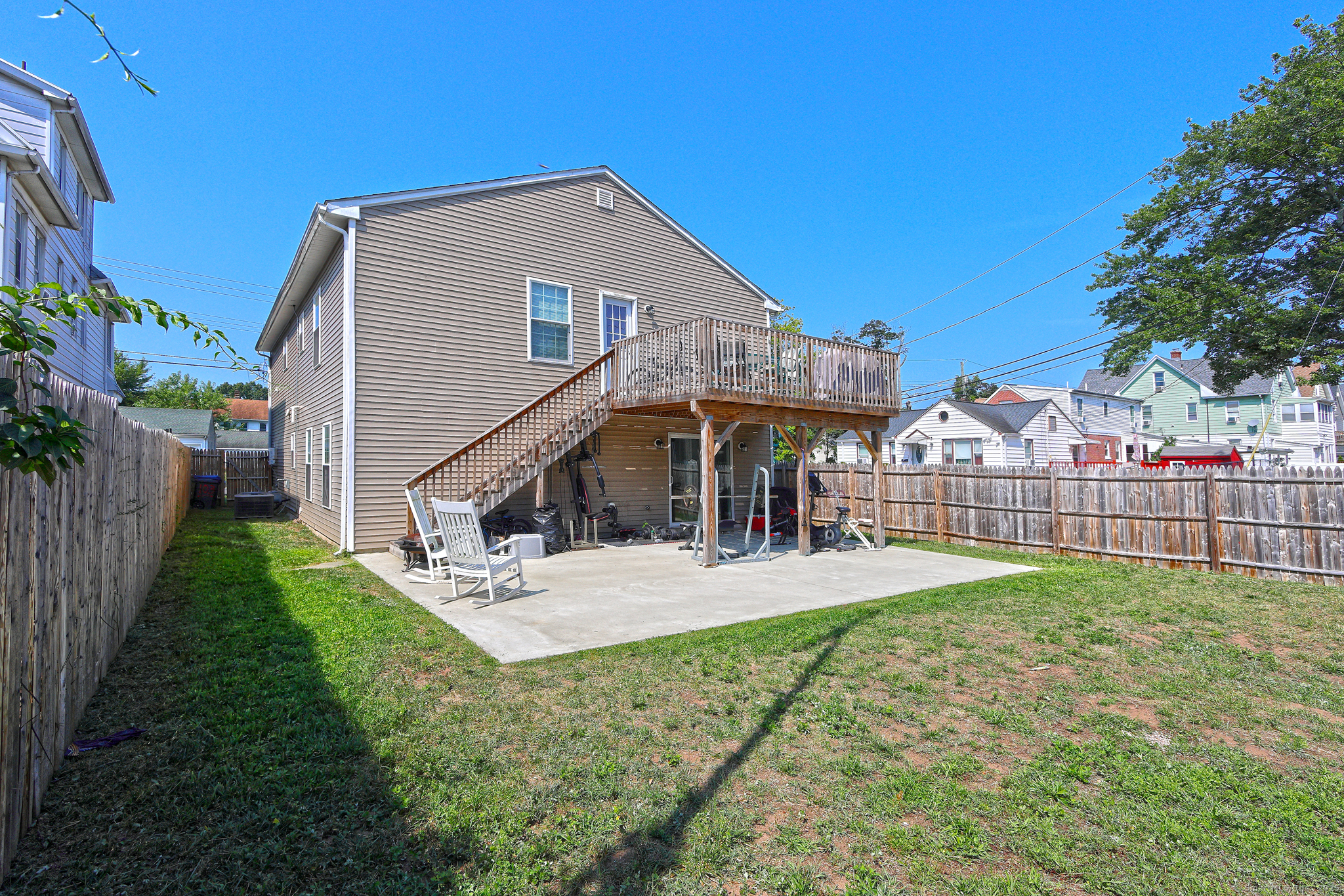 West Haven, Connecticut, 06516, United States, 5 Bedrooms Bedrooms, ,3 BathroomsBathrooms,Residential,For Sale,1918382